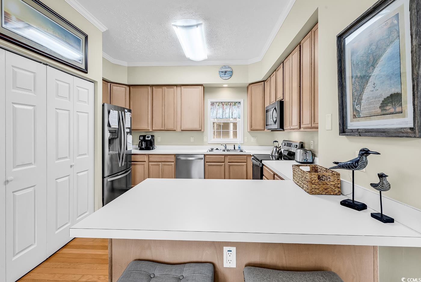 17 South Oak Dr.