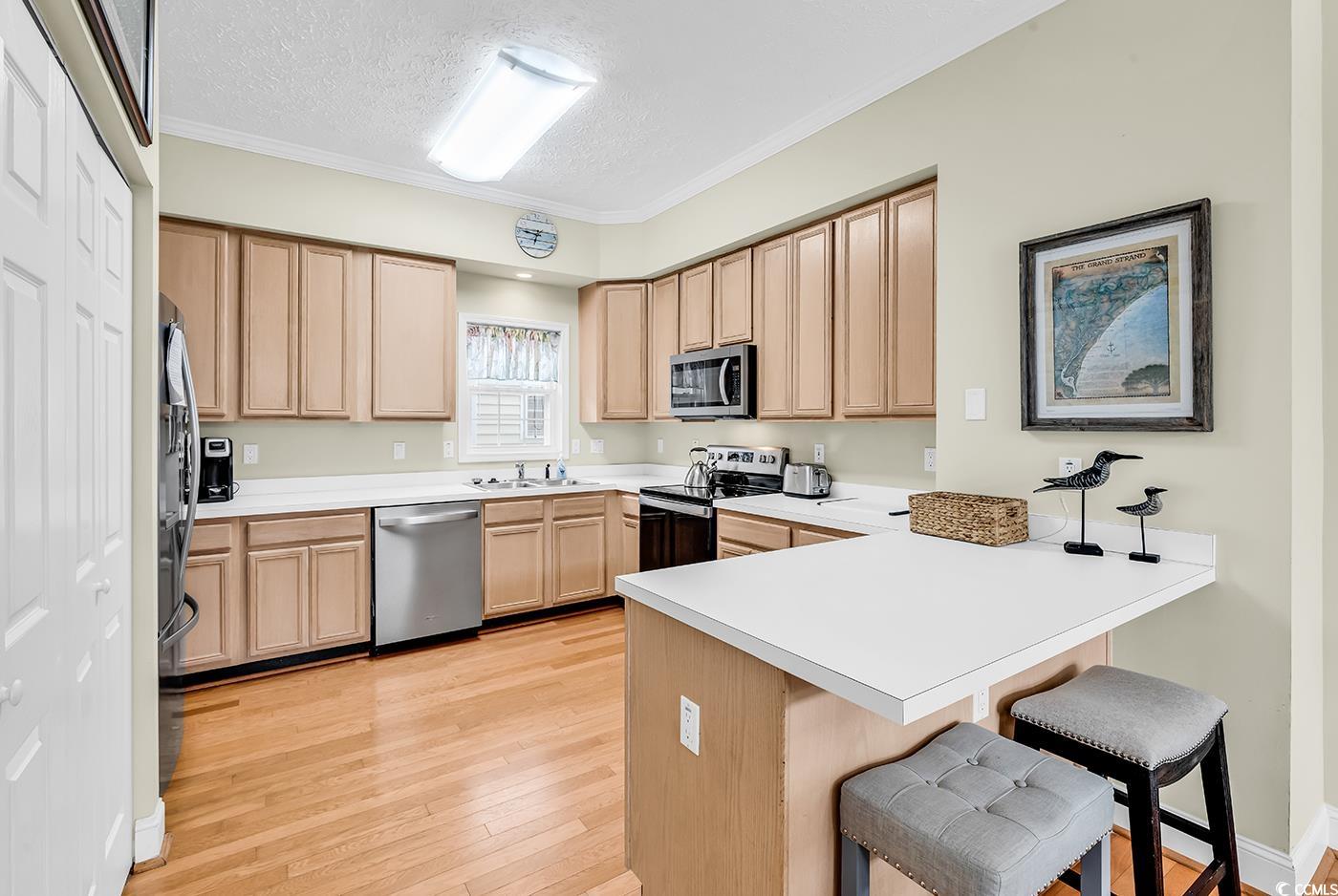 17 South Oak Dr.