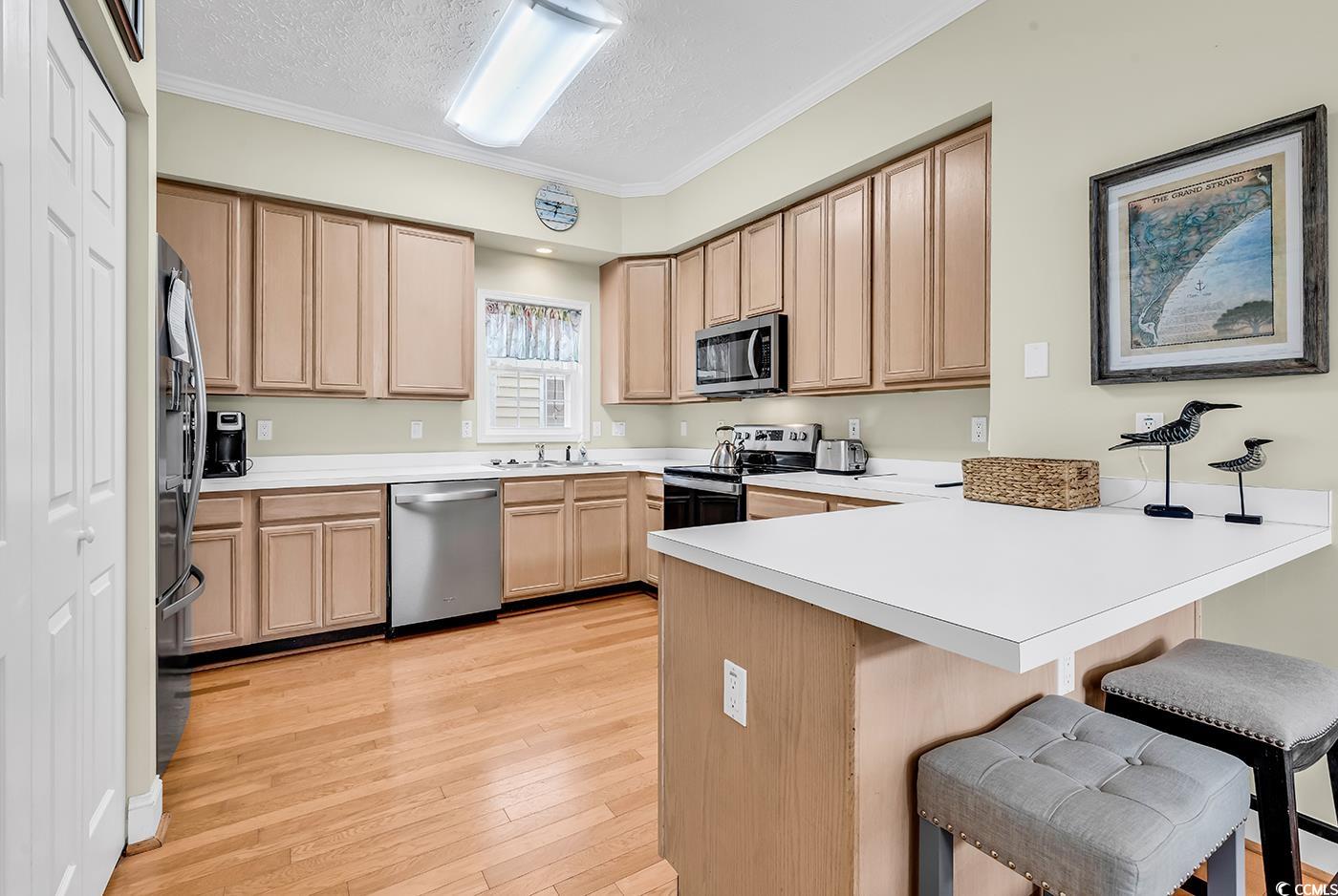 17 South Oak Dr.