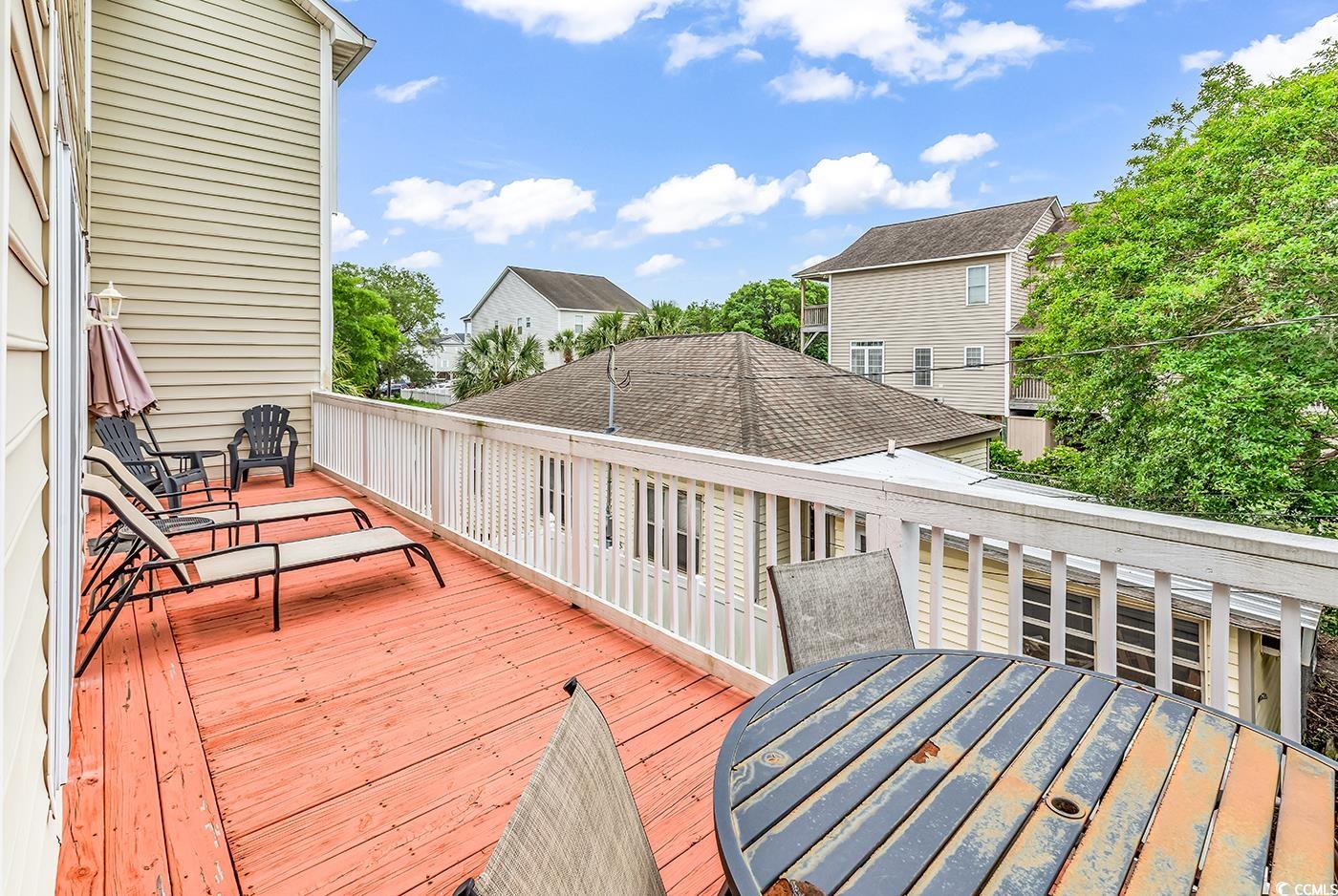 17 South Oak Dr.