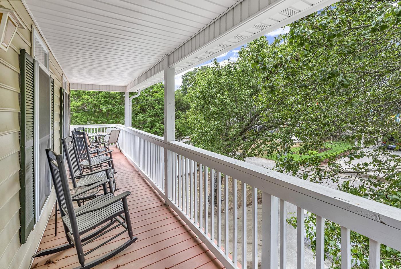 17 South Oak Dr.