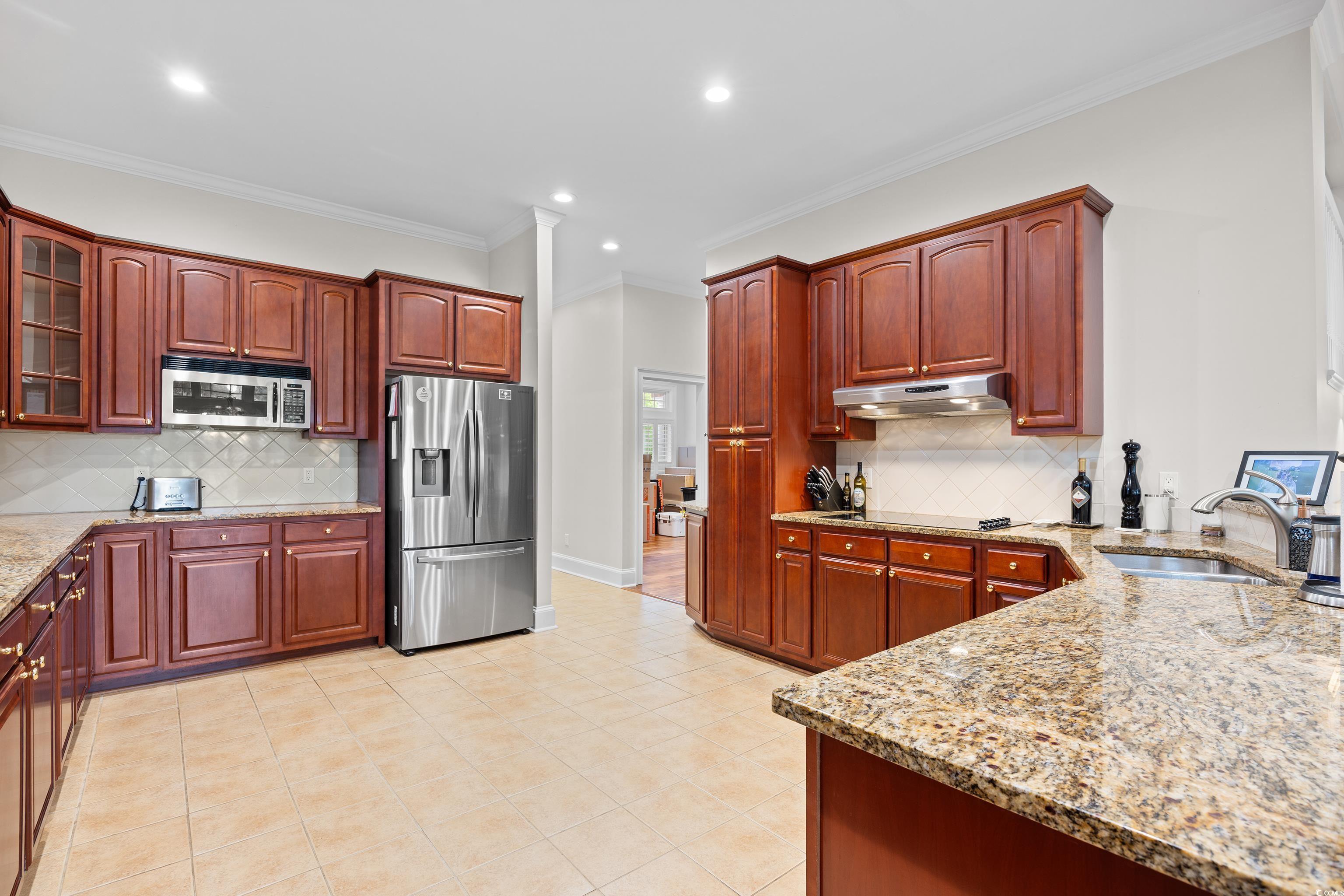 423 Chapman Loop