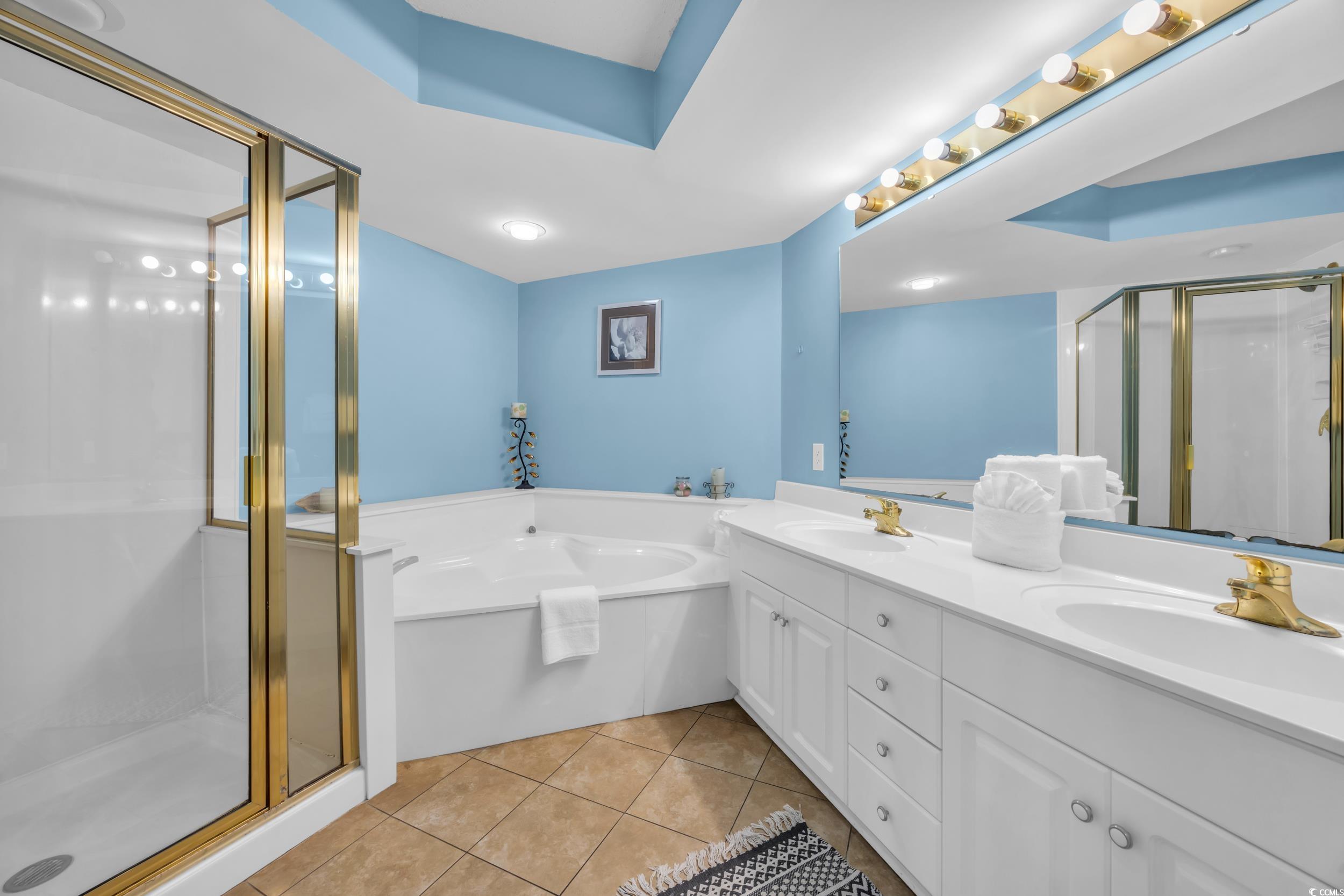 135 S Dunes Dr. Unit: 501