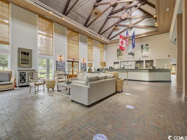 601 Retreat Beach Circle Unit: 125