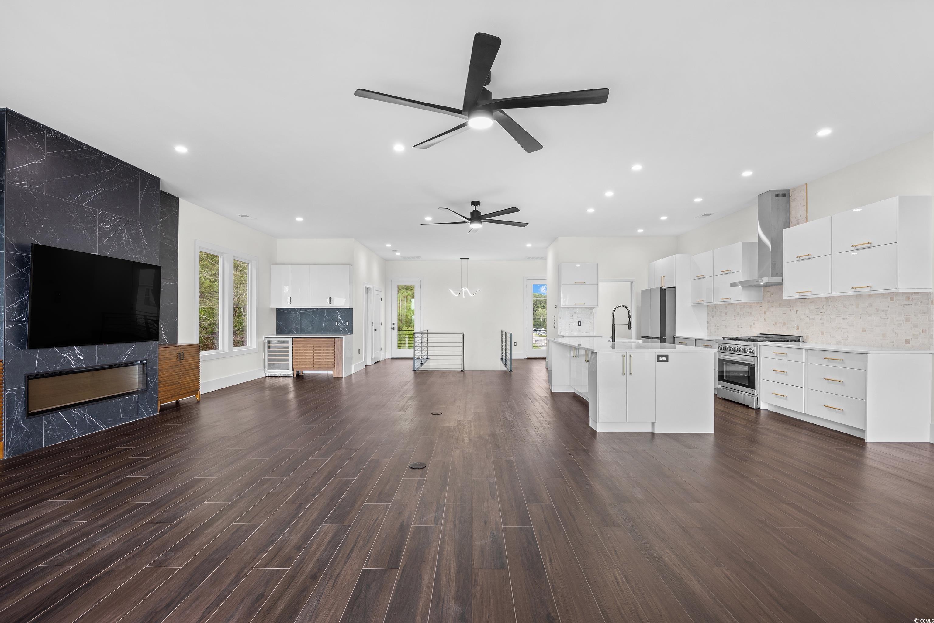 42 Enclave Pl.