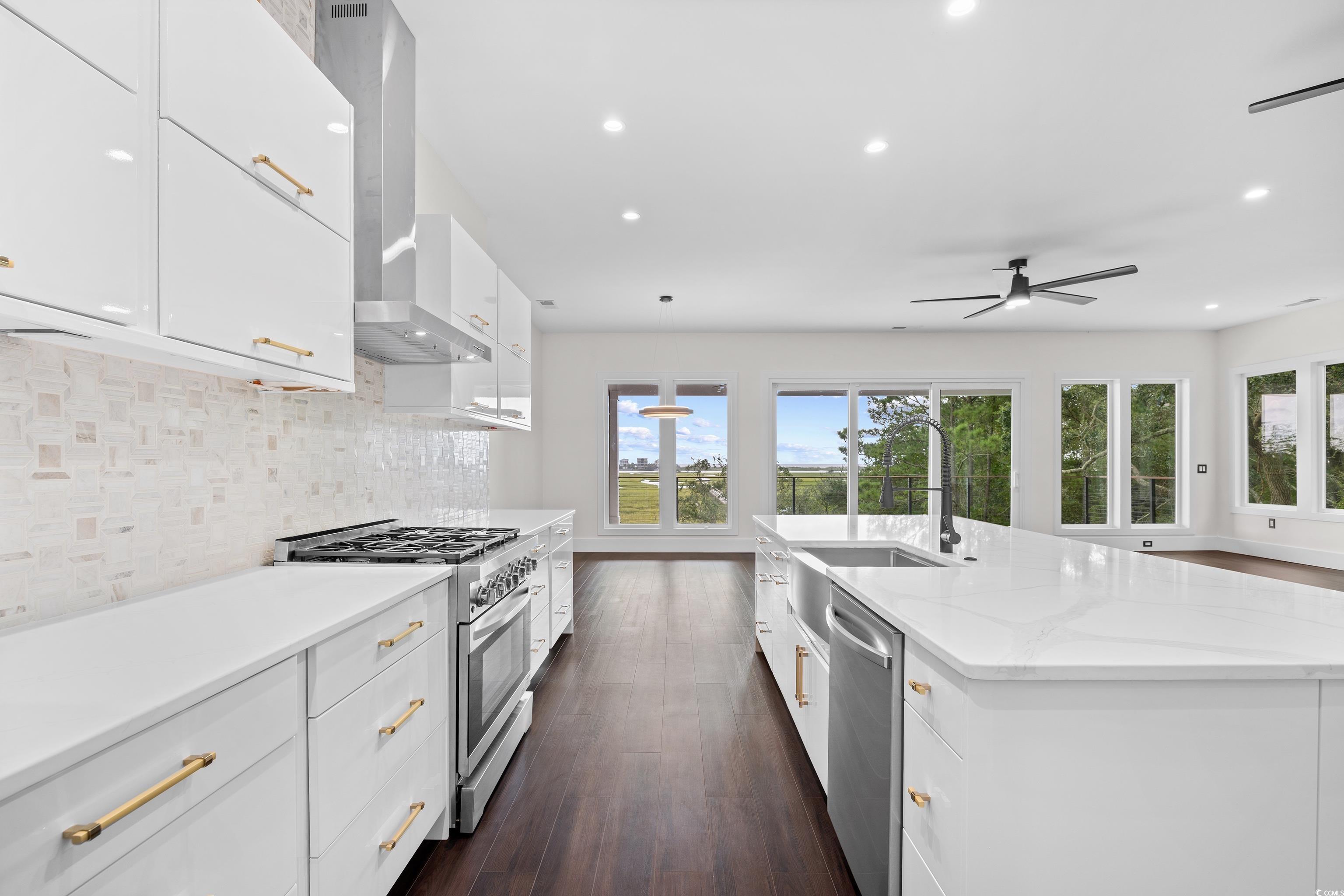 42 Enclave Pl.