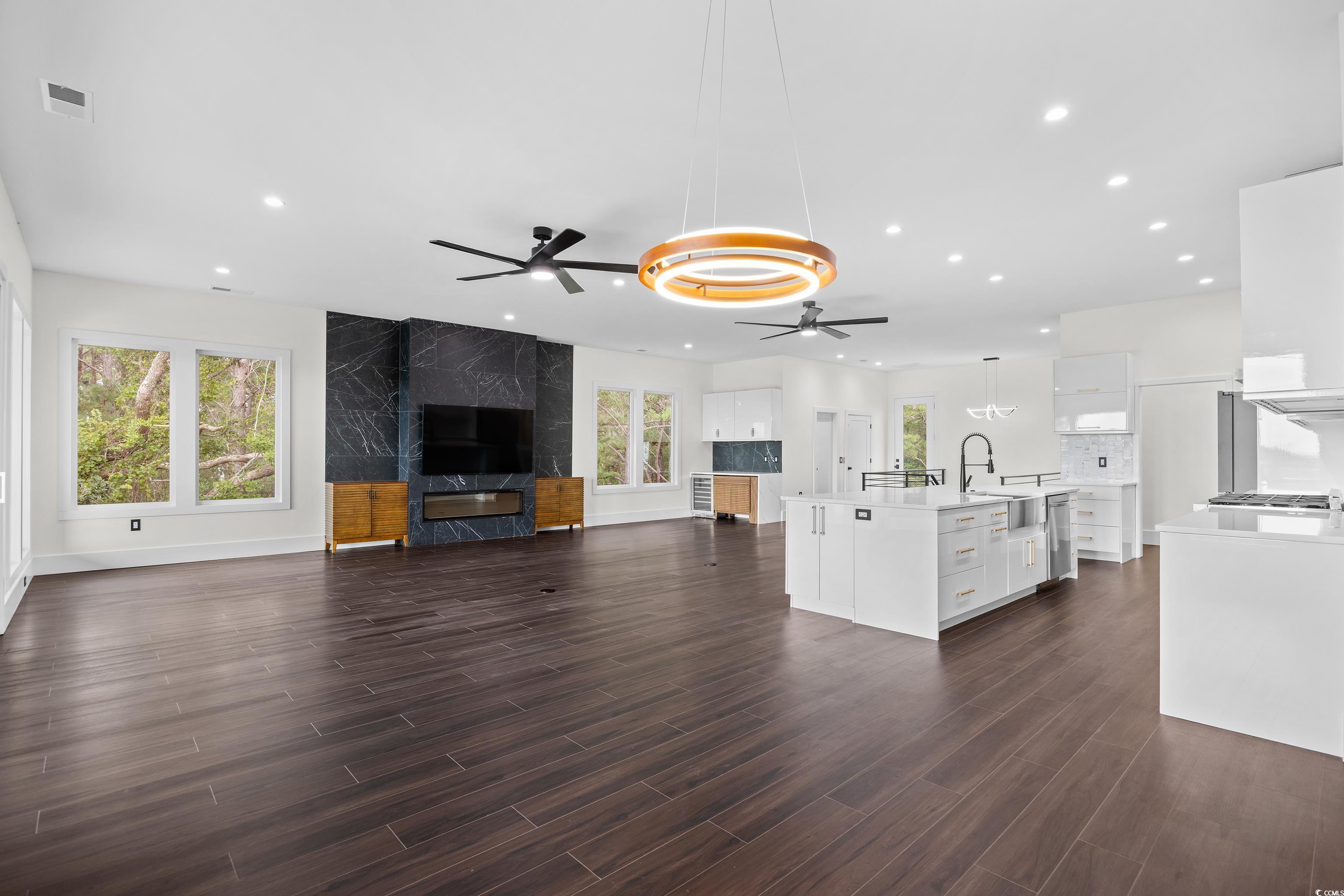 42 Enclave Pl.