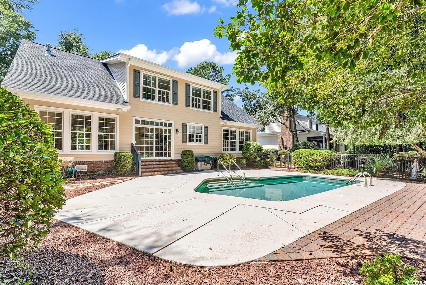 94 Hunter Oak Ct.