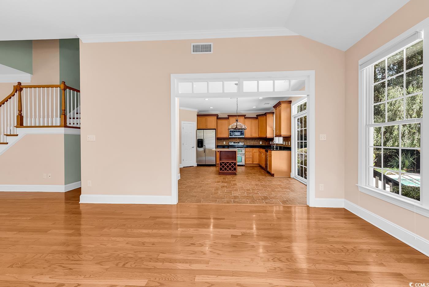 94 Hunter Oak Ct.