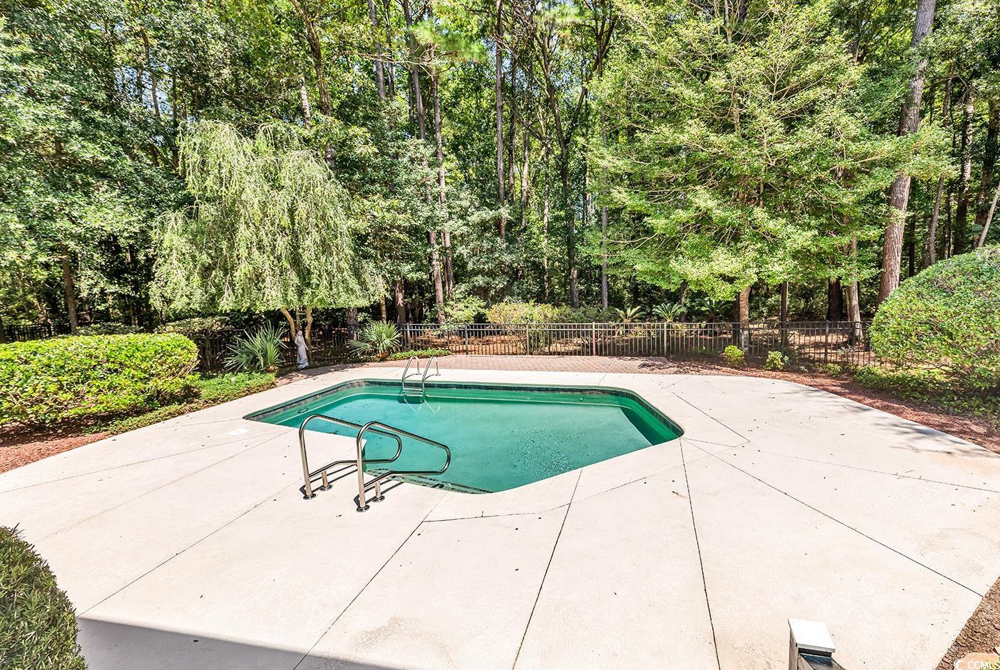 94 Hunter Oak Ct.