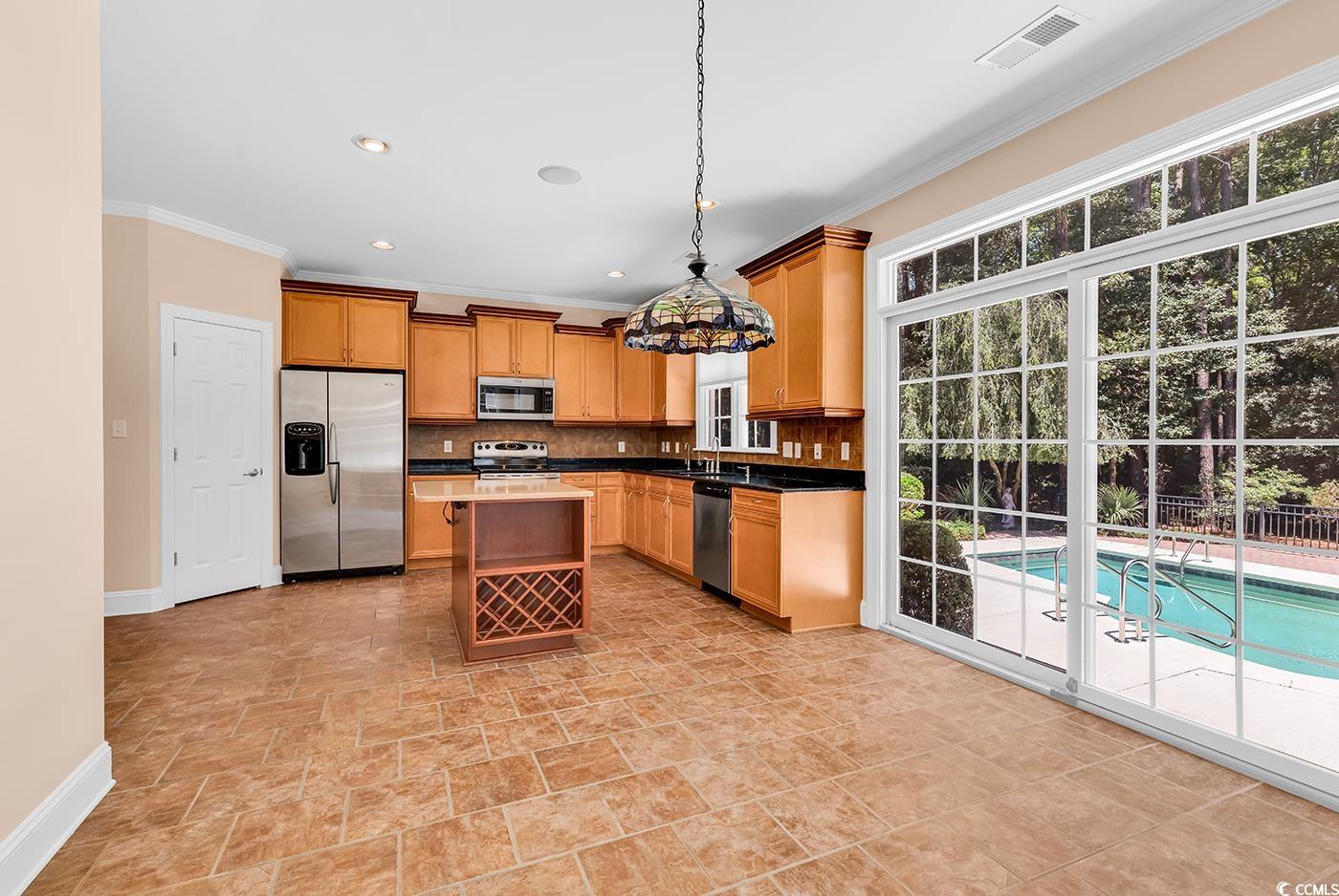 94 Hunter Oak Ct.