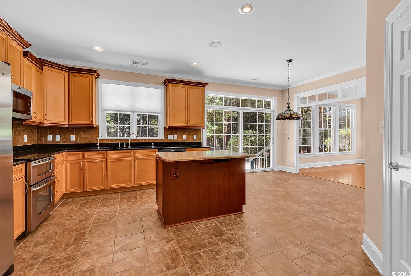 94 Hunter Oak Ct.