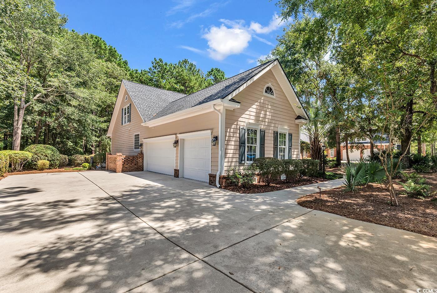 94 Hunter Oak Ct.