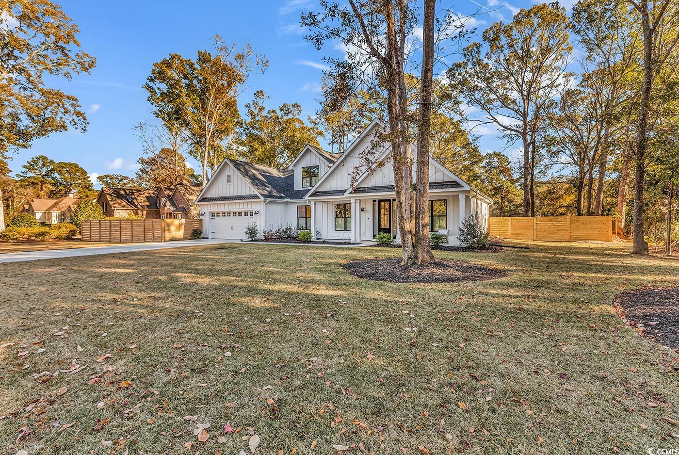 1521 Hawthorn Dr.