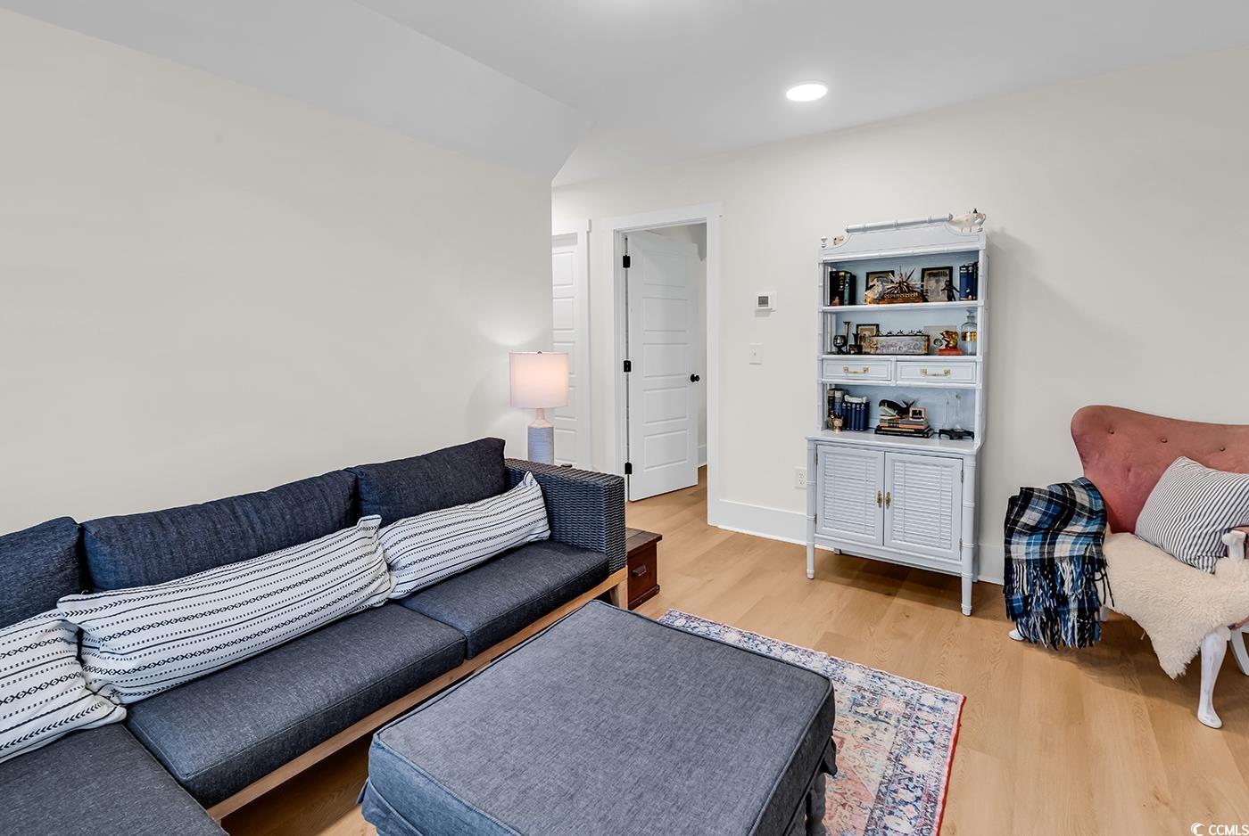 1521 Hawthorn Dr.