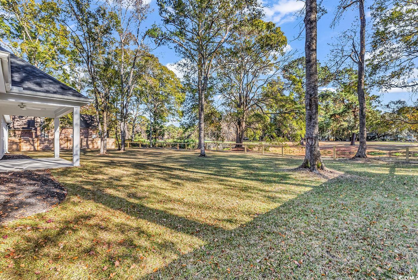1521 Hawthorn Dr.