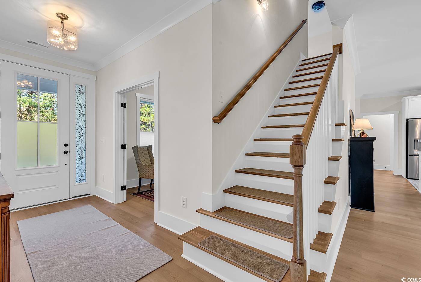 1521 Hawthorn Dr.