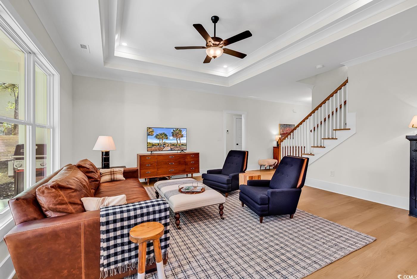 1521 Hawthorn Dr.