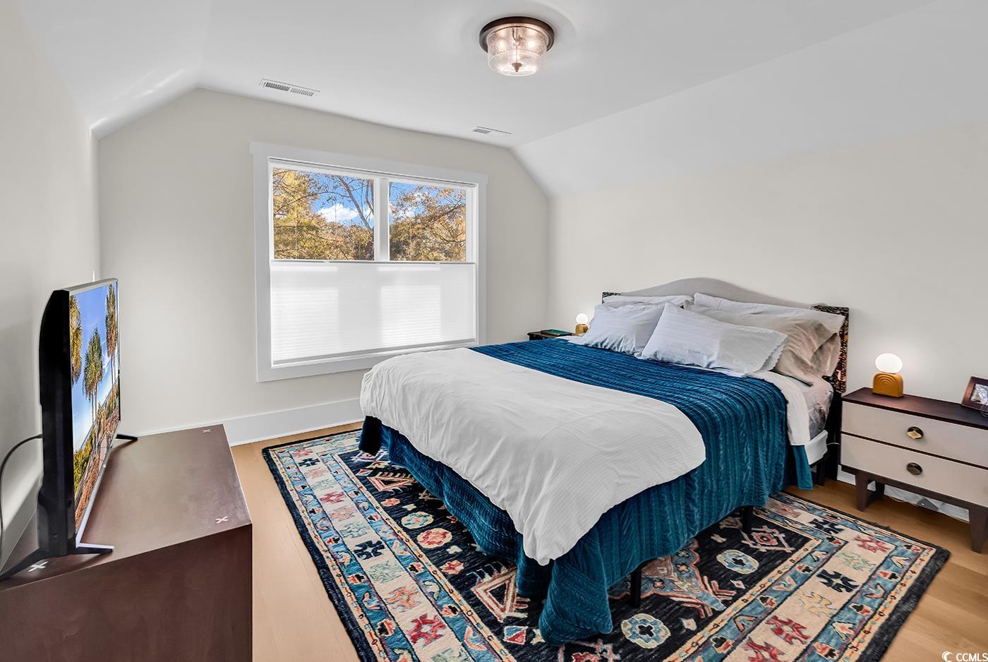 1521 Hawthorn Dr.