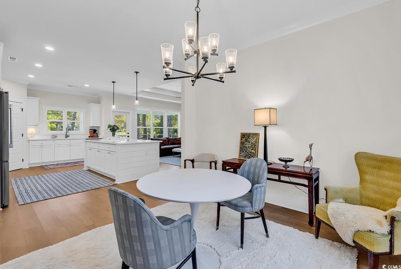 1521 Hawthorn Dr.