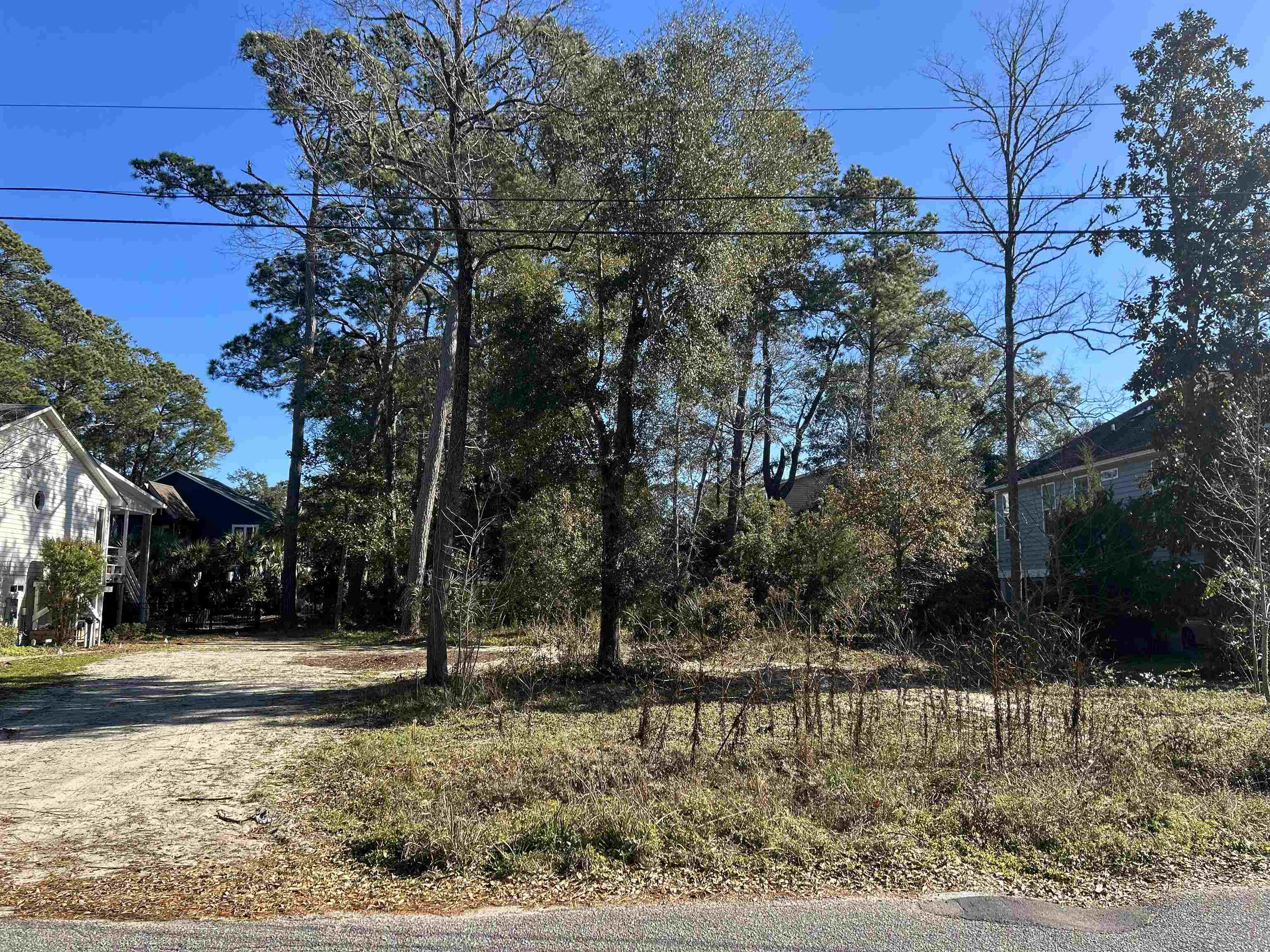 352 Lakeshore Dr.