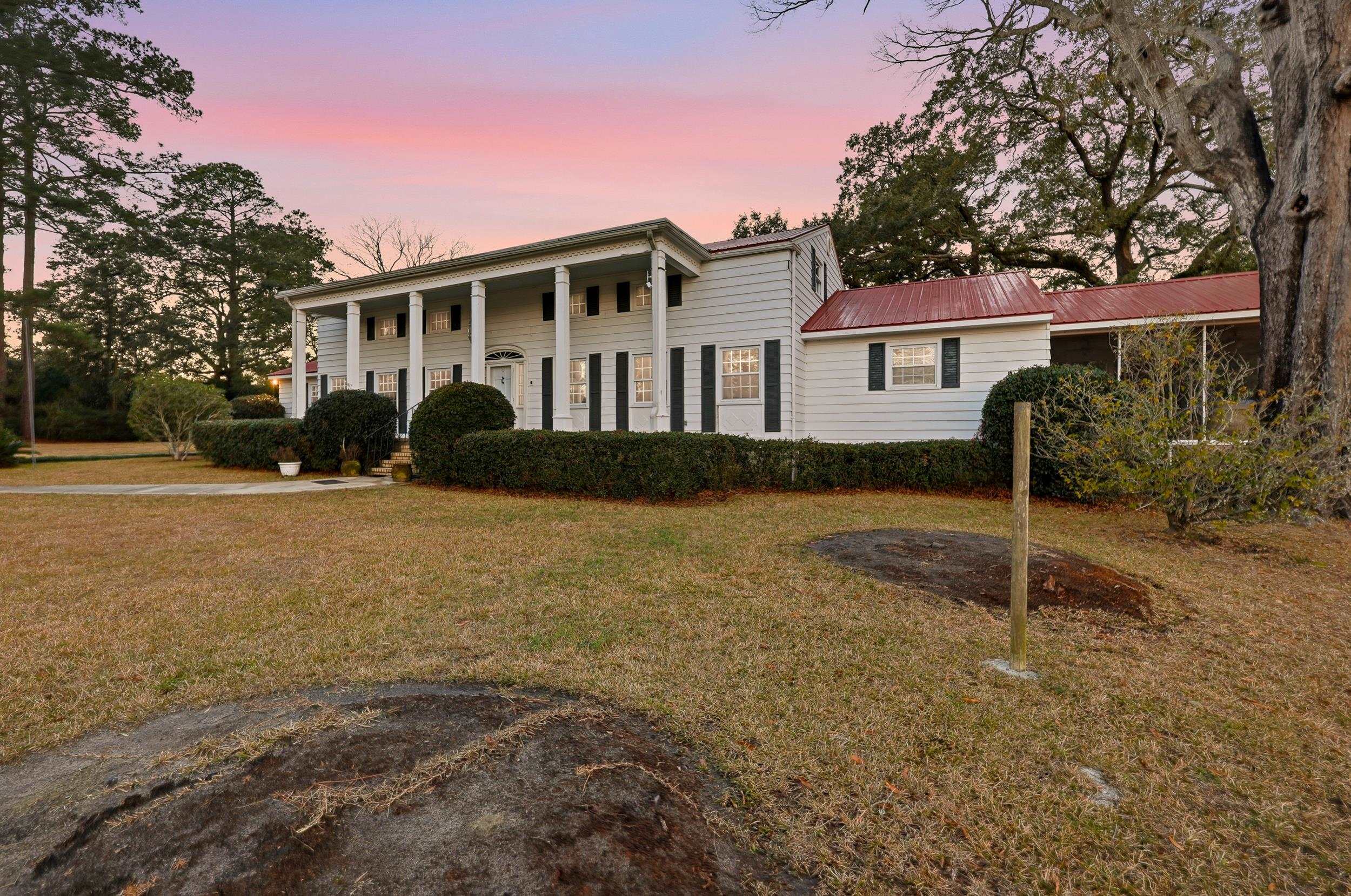 613 Cypress Ct.
