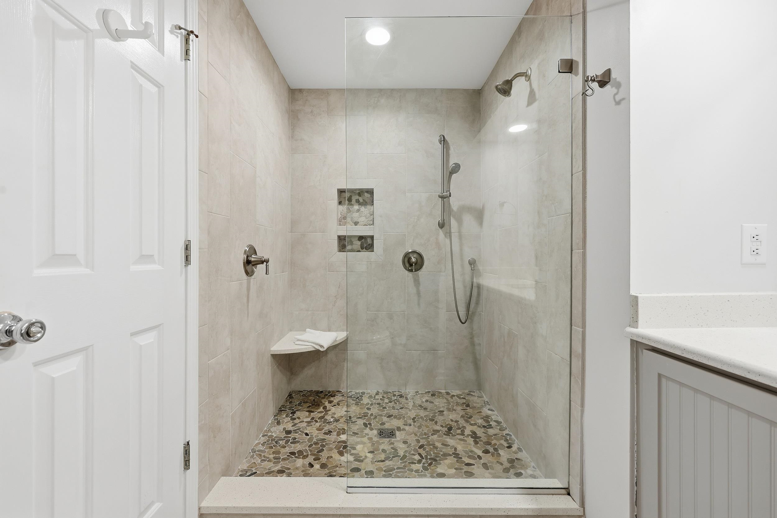 32 Spot Tail at Oystercatcher