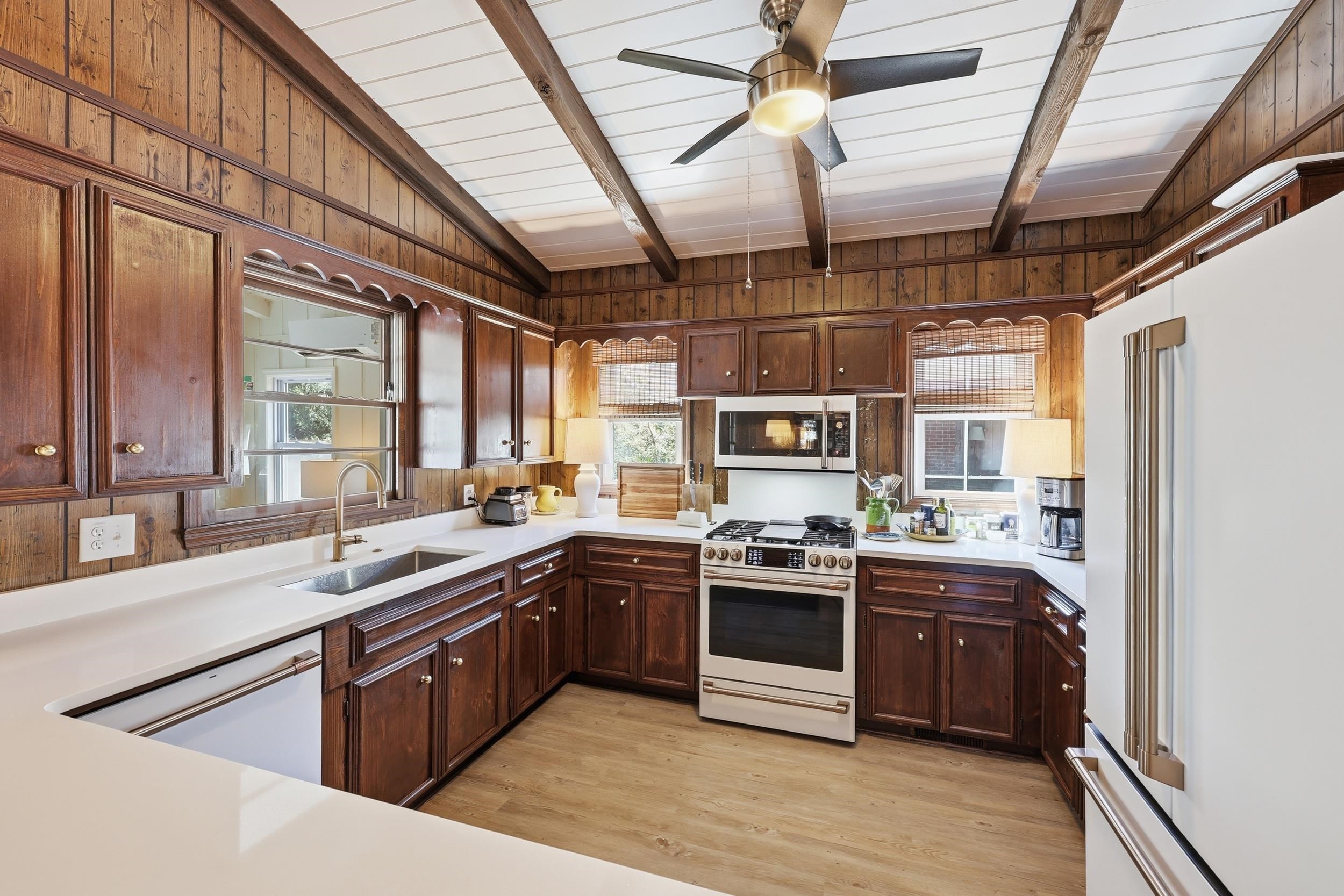 373 Sundial Dr.