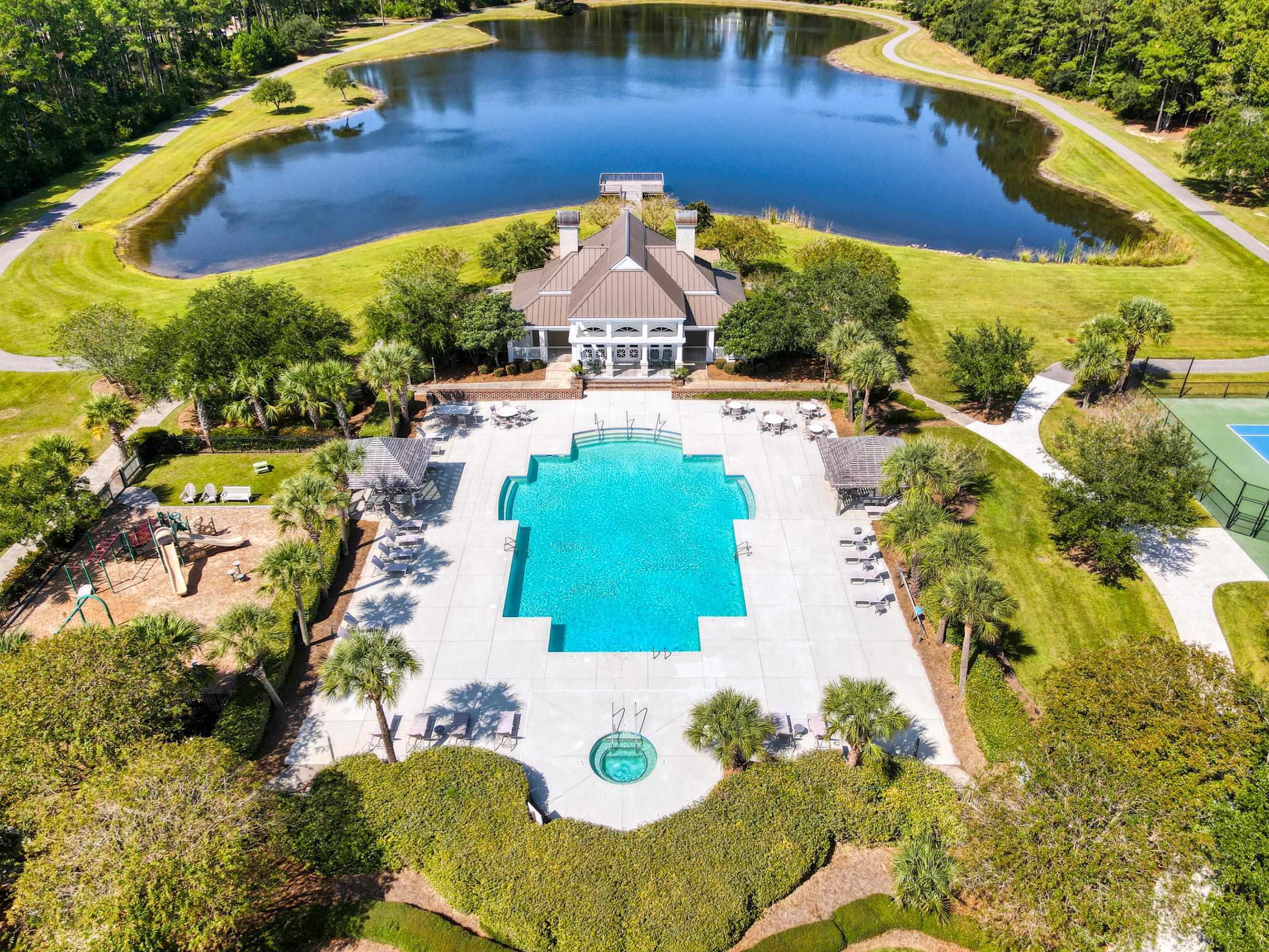 2735 Vanderbilt Blvd.