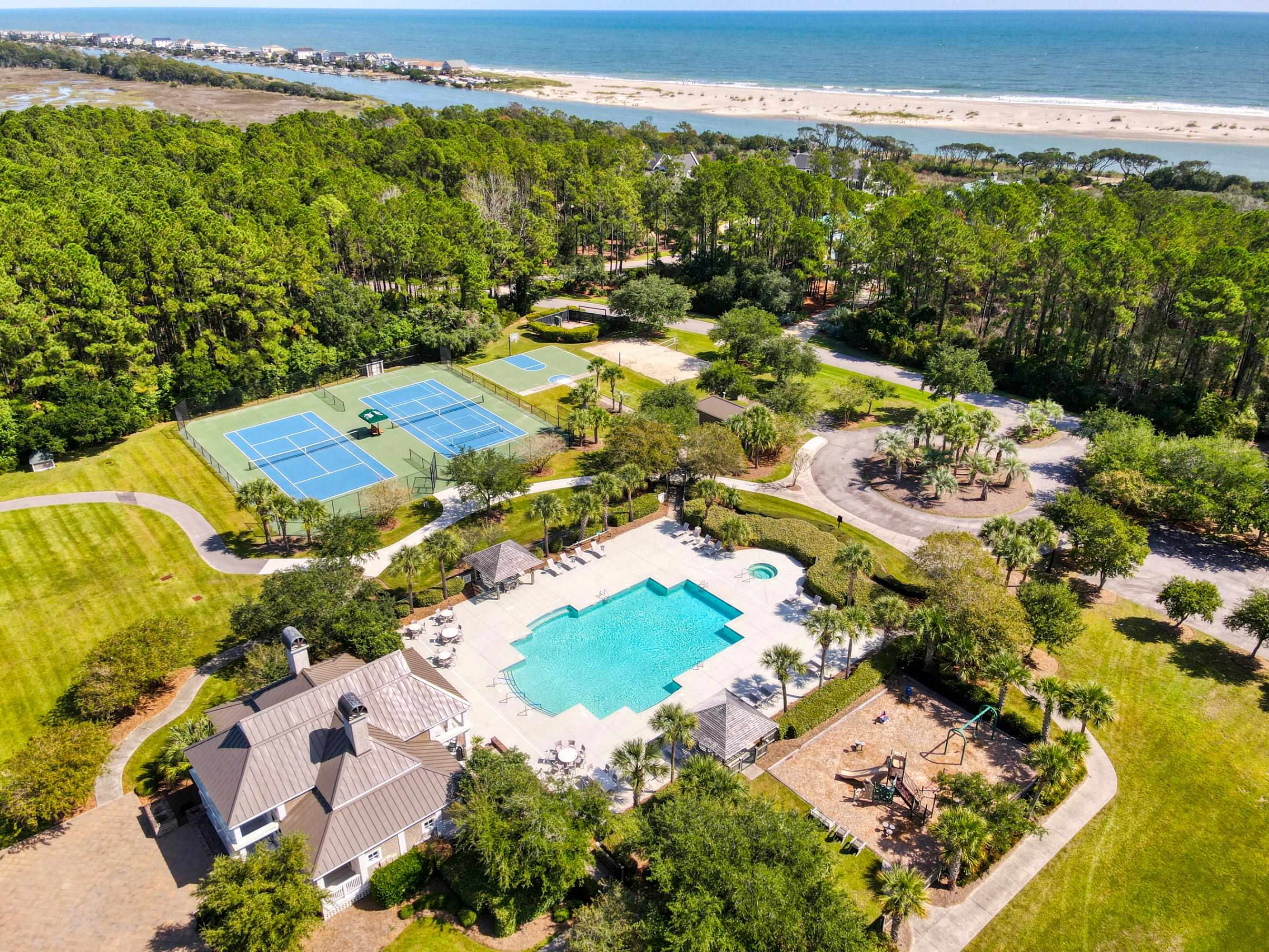 2735 Vanderbilt Blvd.