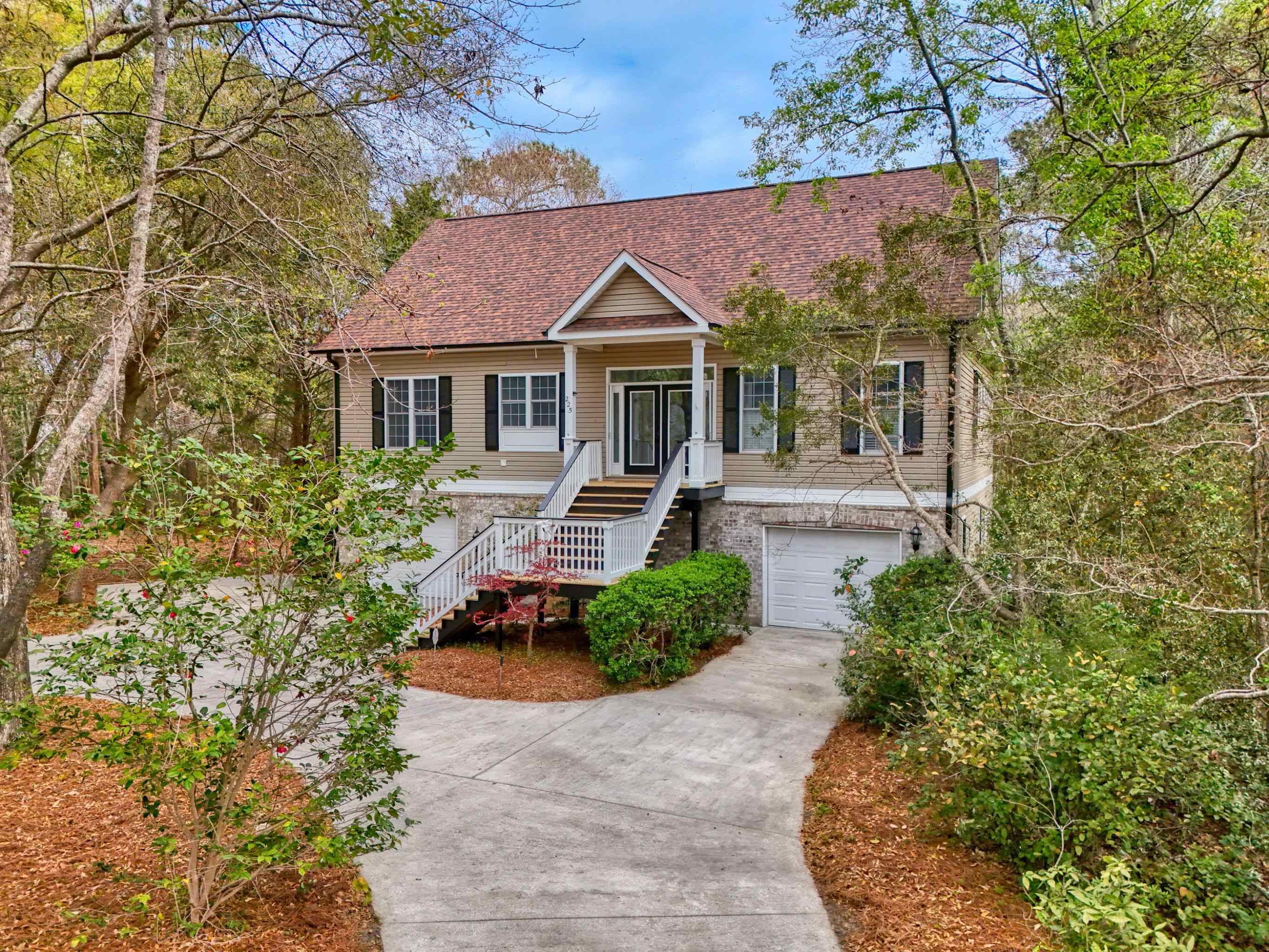 225 Red Maple Dr.