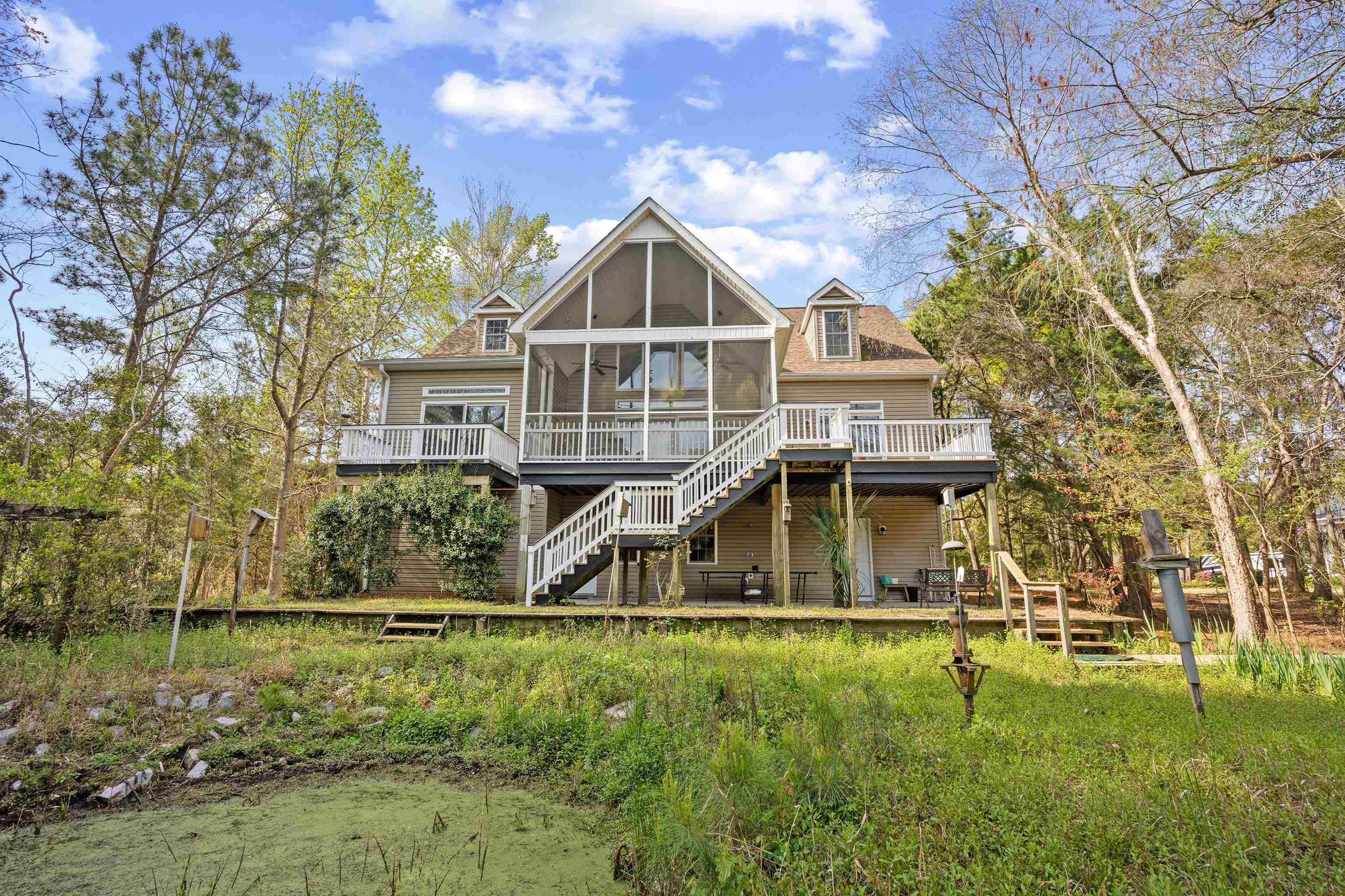 225 Red Maple Dr.