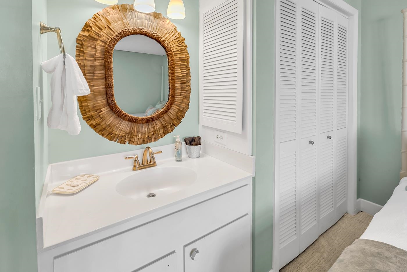 741 Retreat Beach Circle Unit: B2H