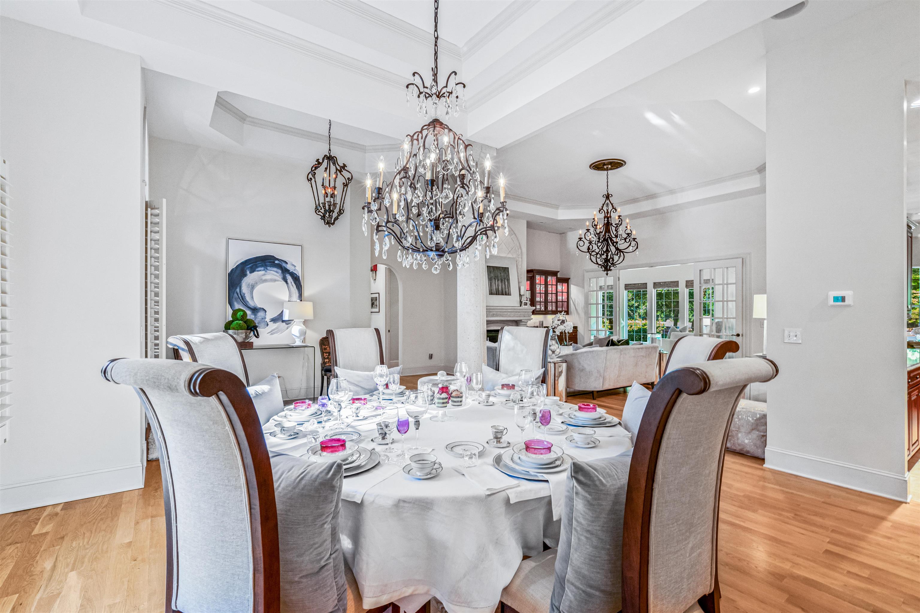 4488 Richmond Hill Dr.