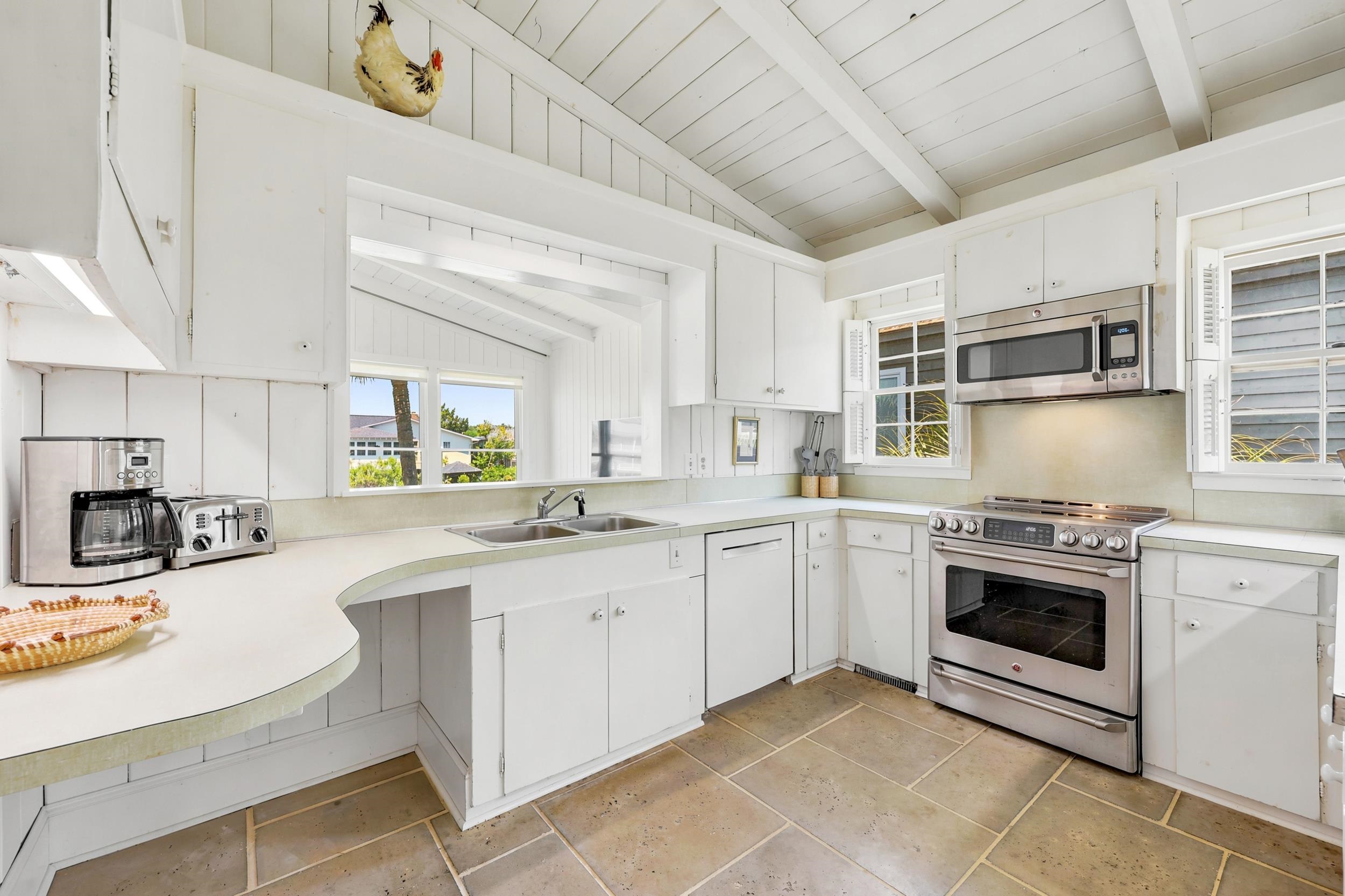 370 Sundial Dr.