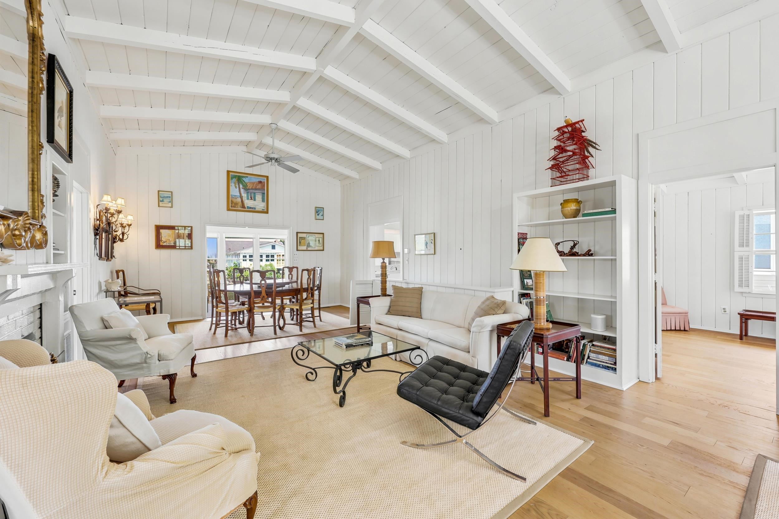 370 Sundial Dr.