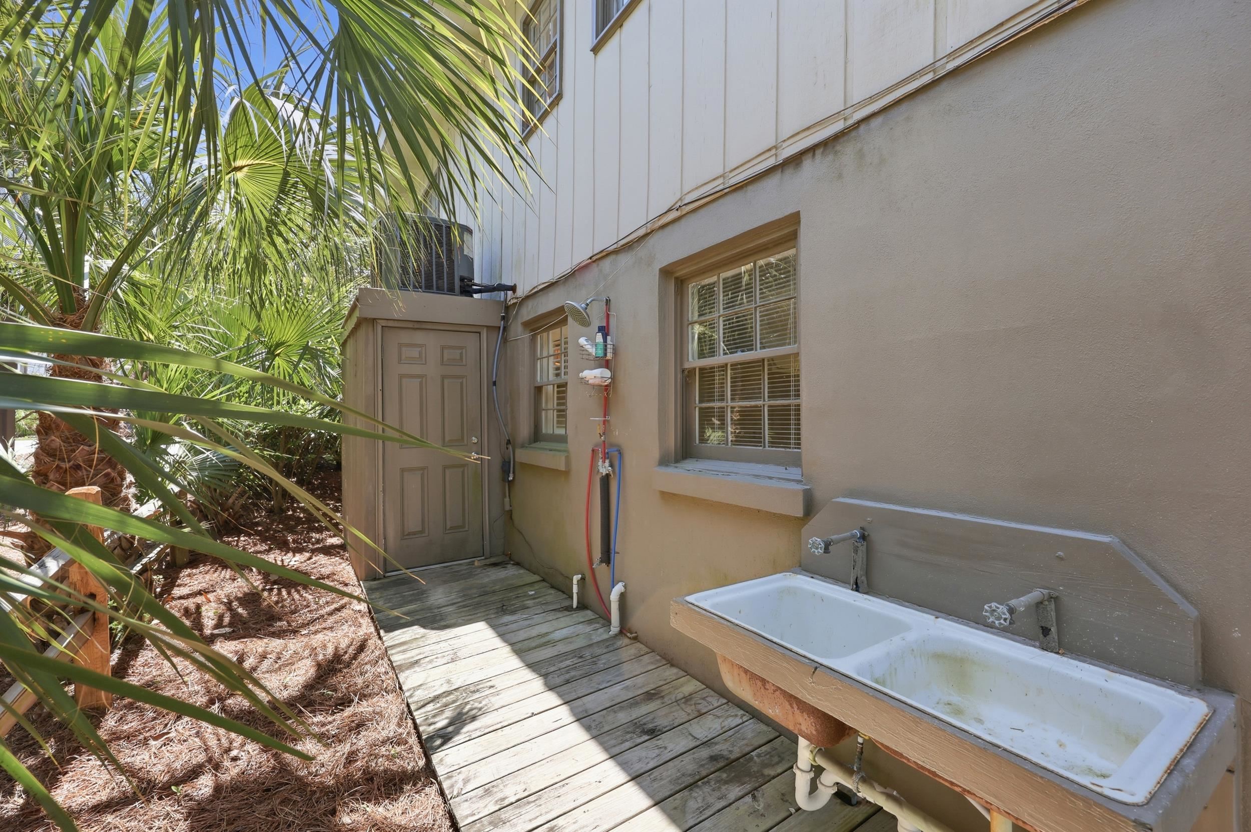 370 Sundial Dr.