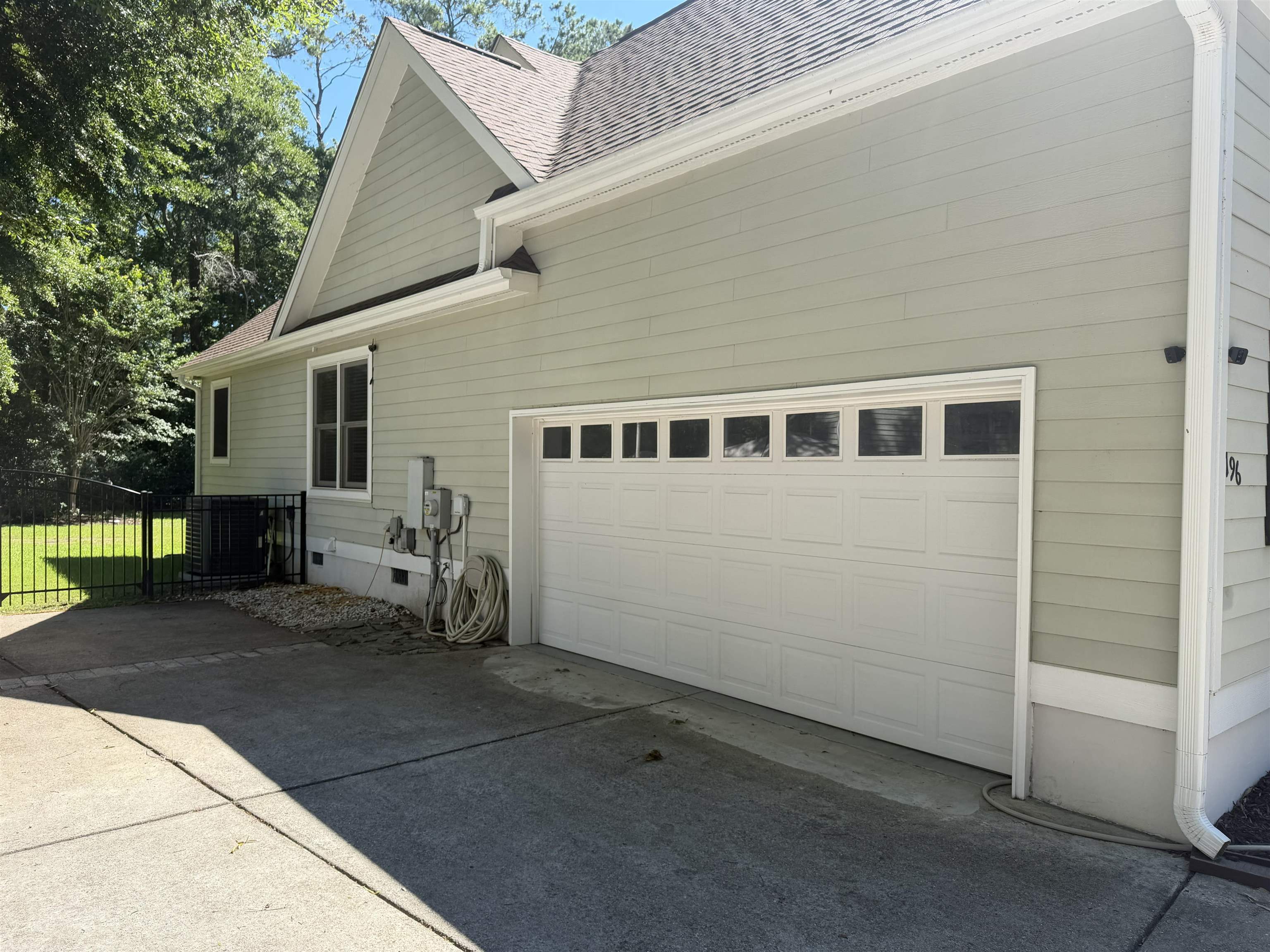196 Old Cedar Loop