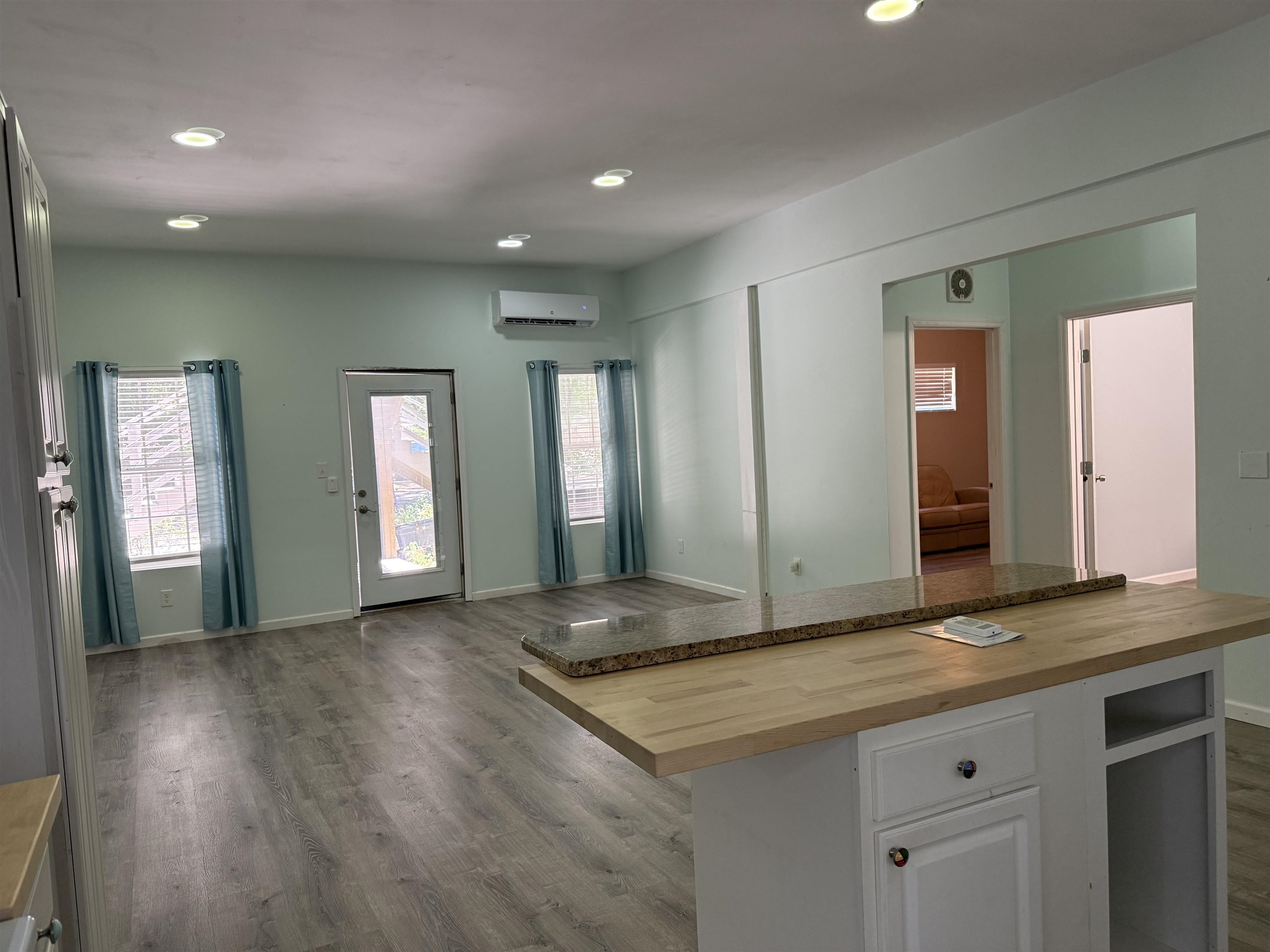 709 Old Waccamaw Dr.