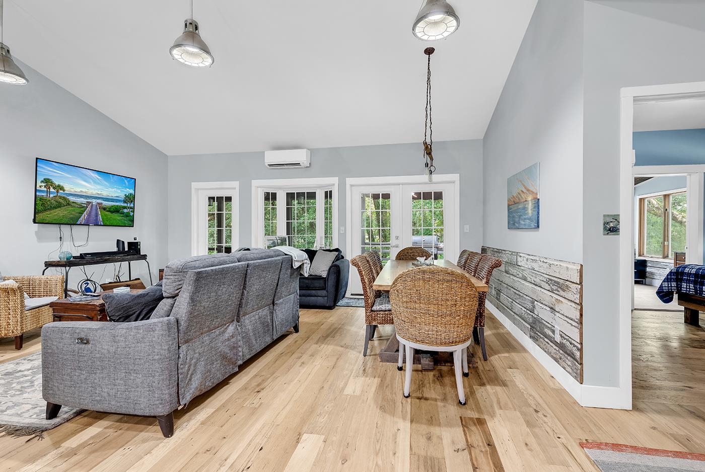 709 Old Waccamaw Dr.