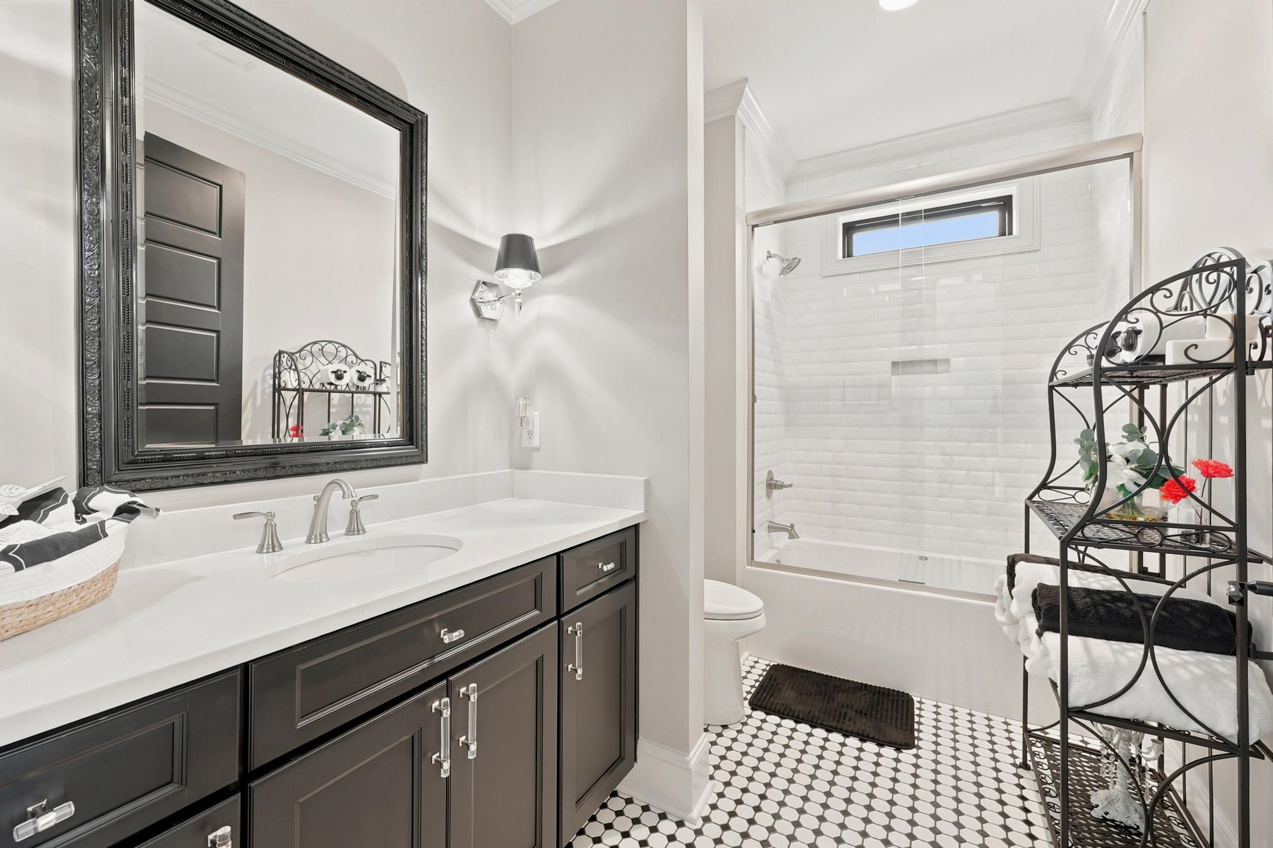 547 Bannockburn Rd.