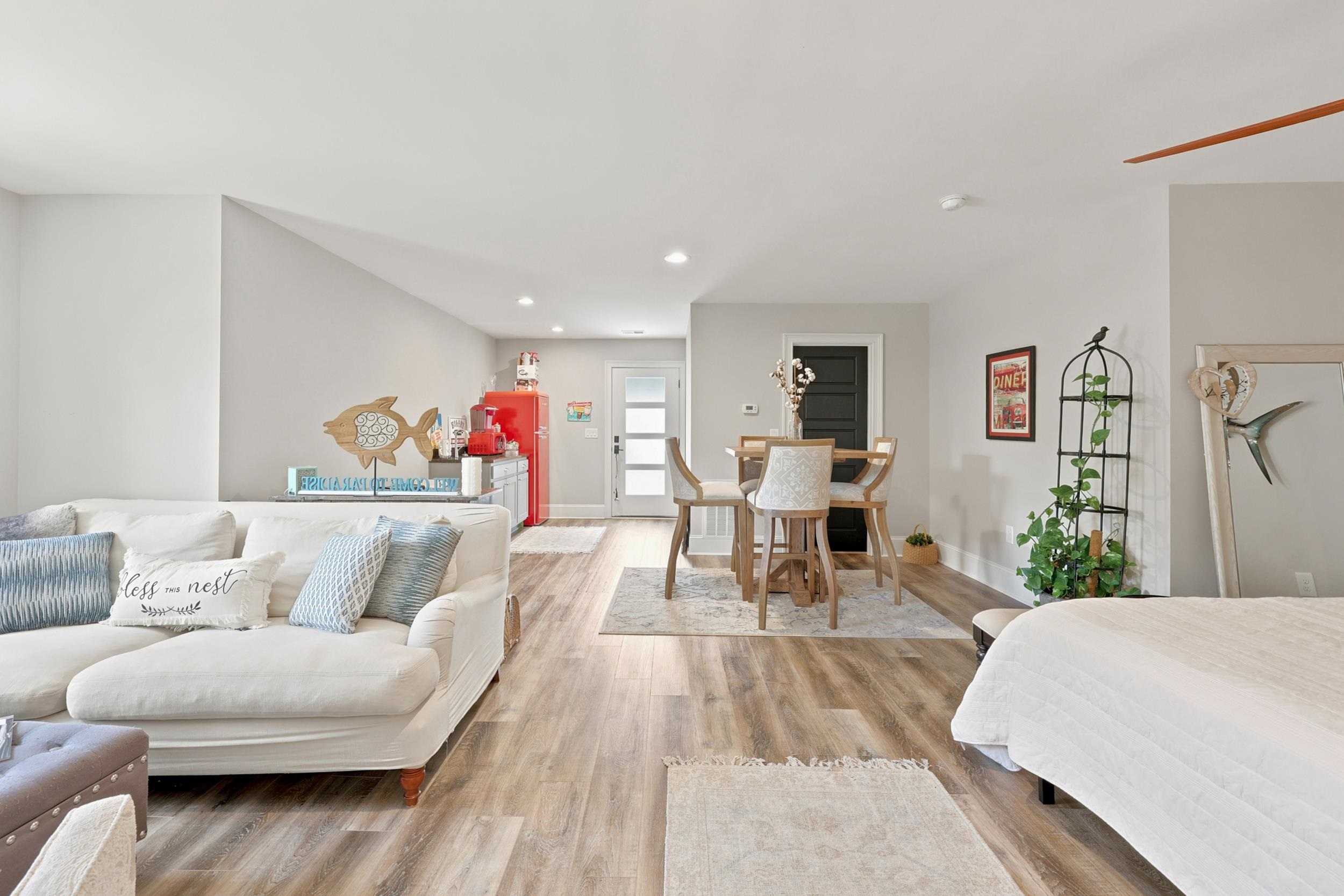 547 Bannockburn Rd.