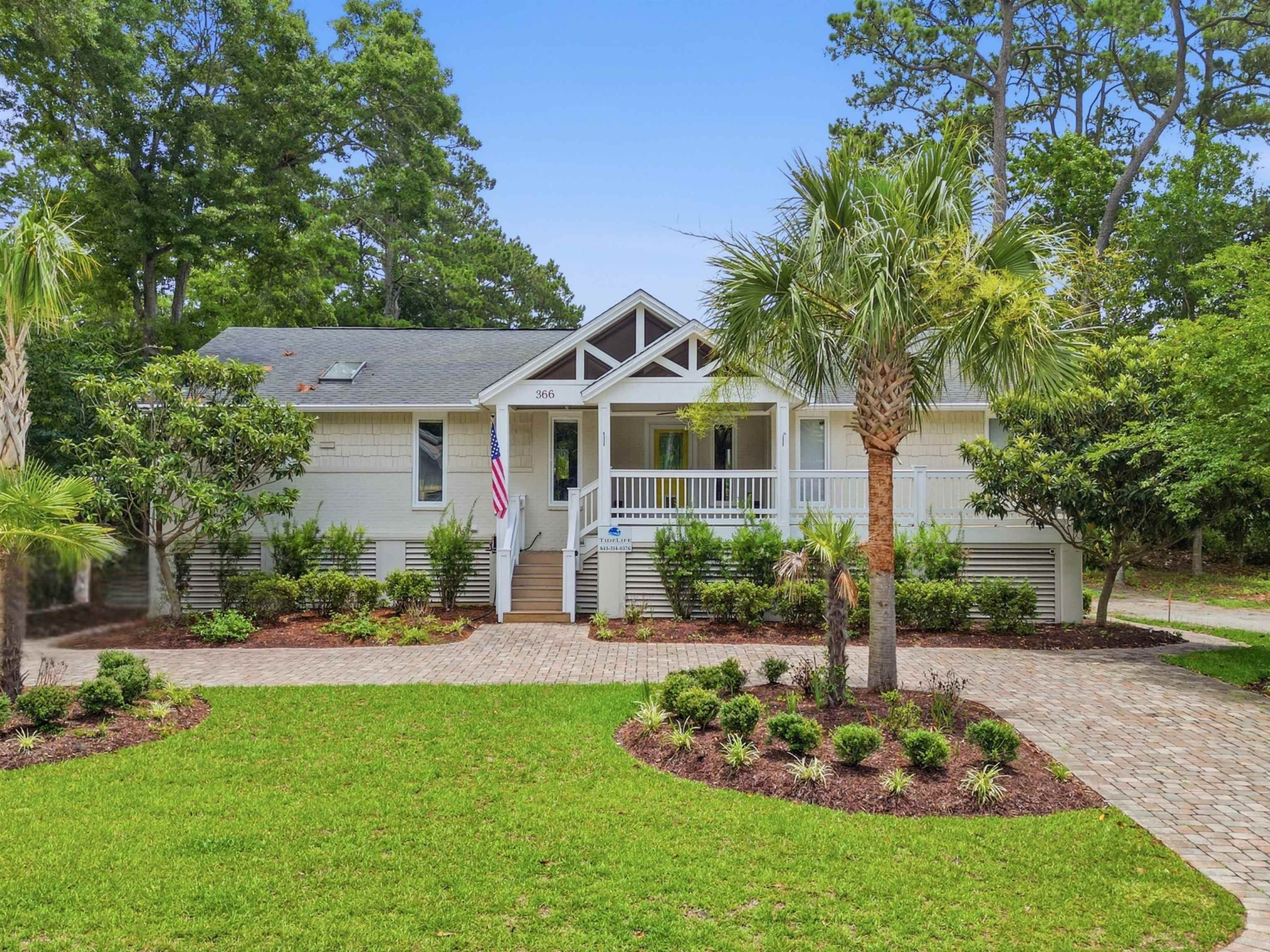 366 Lakeshore Dr.