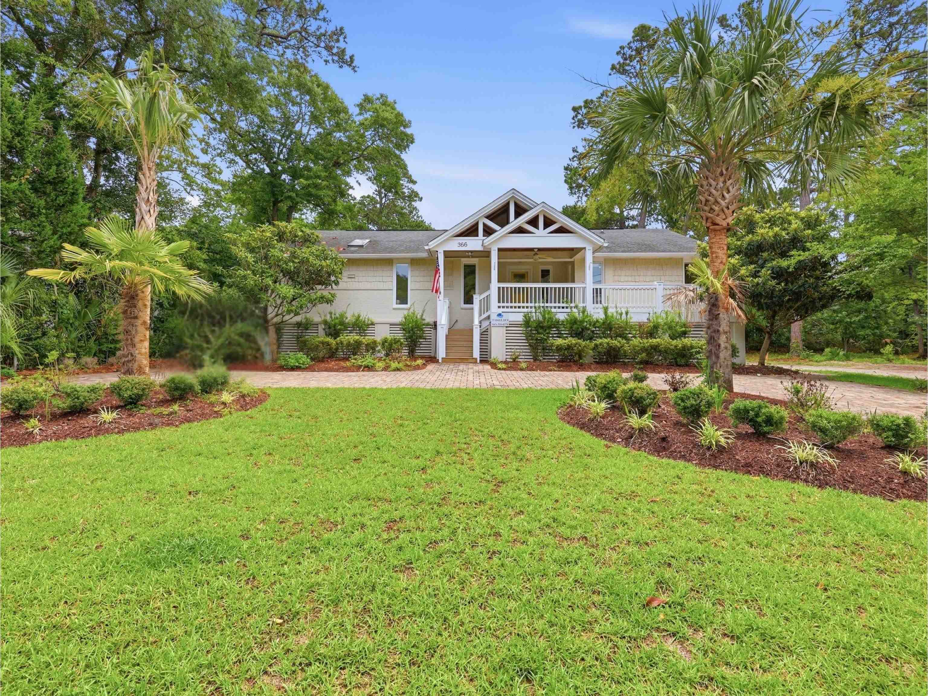 366 Lakeshore Dr.