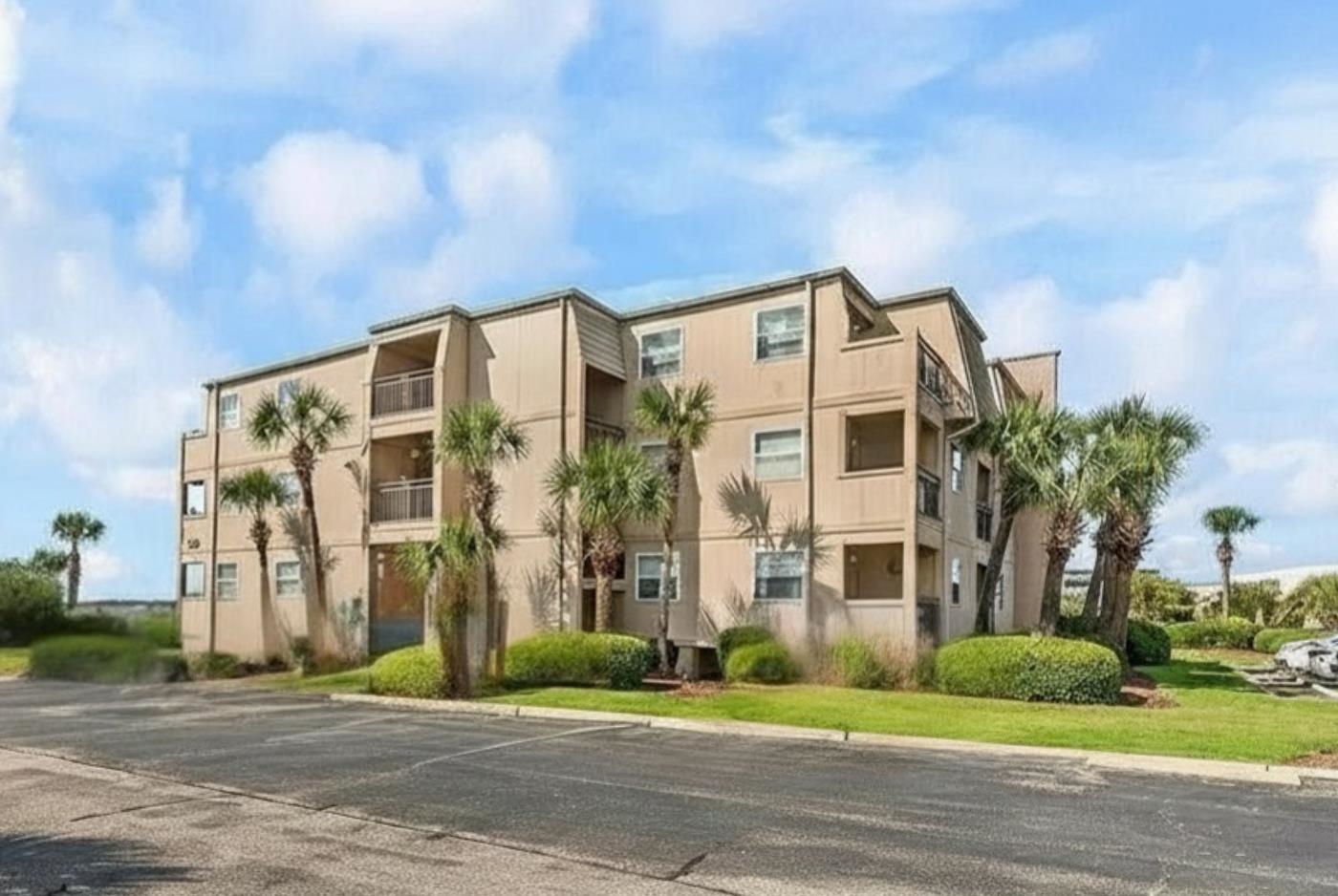 1582 S Waccamaw Dr. Unit: 41
