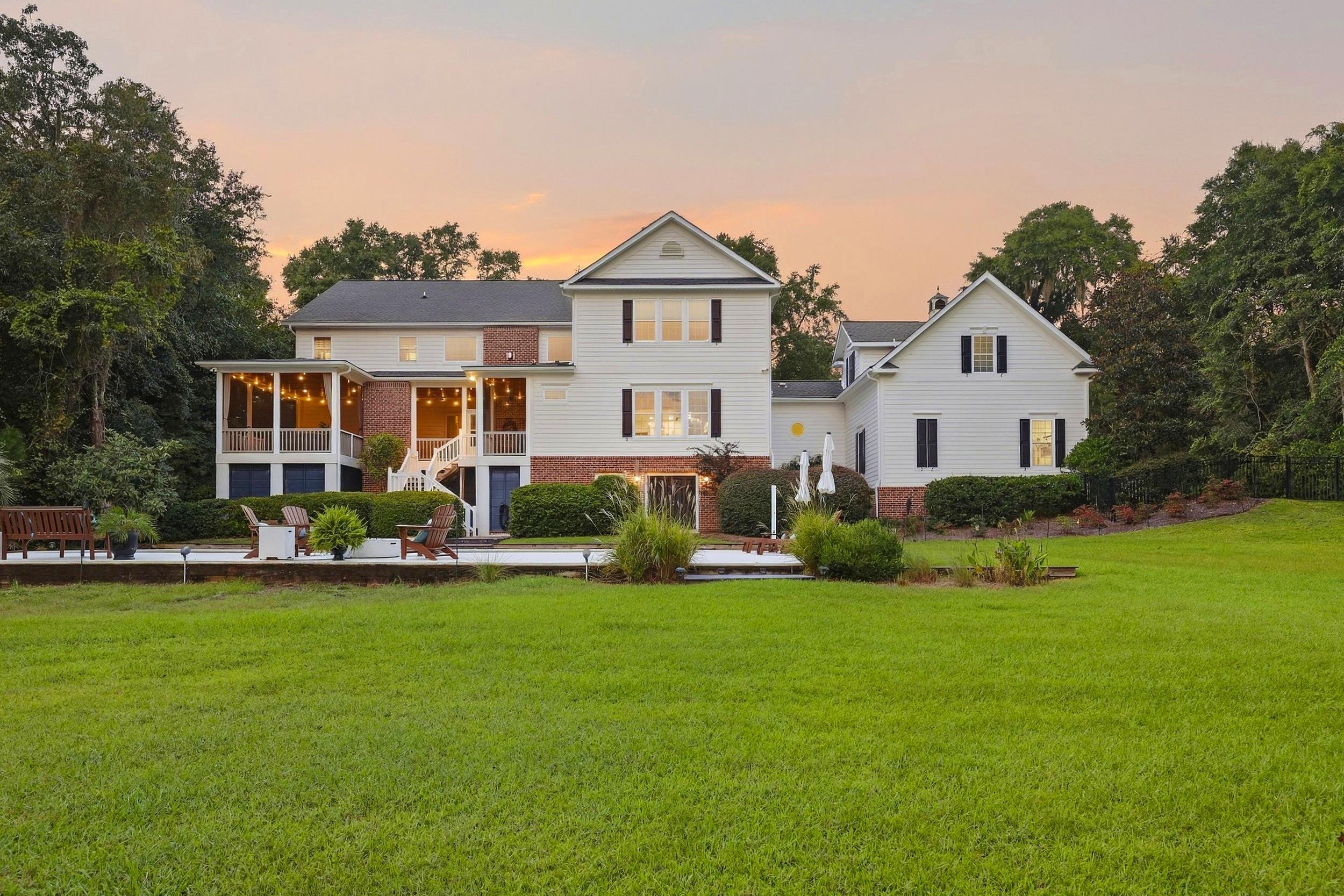285 Brickwell Ln.