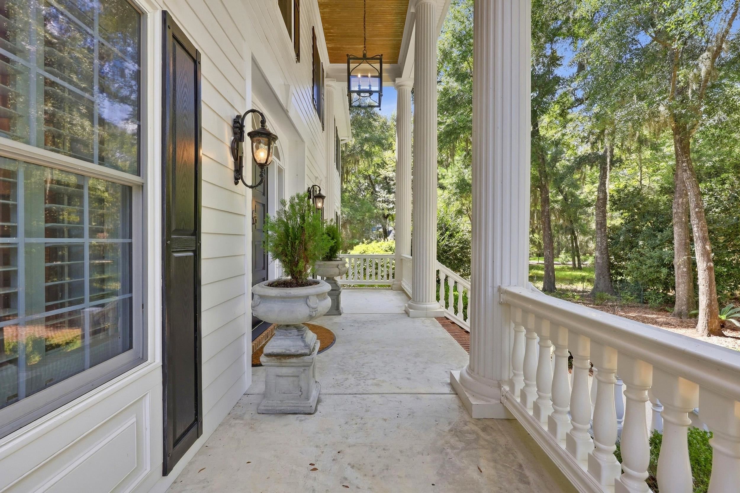 285 Brickwell Ln.