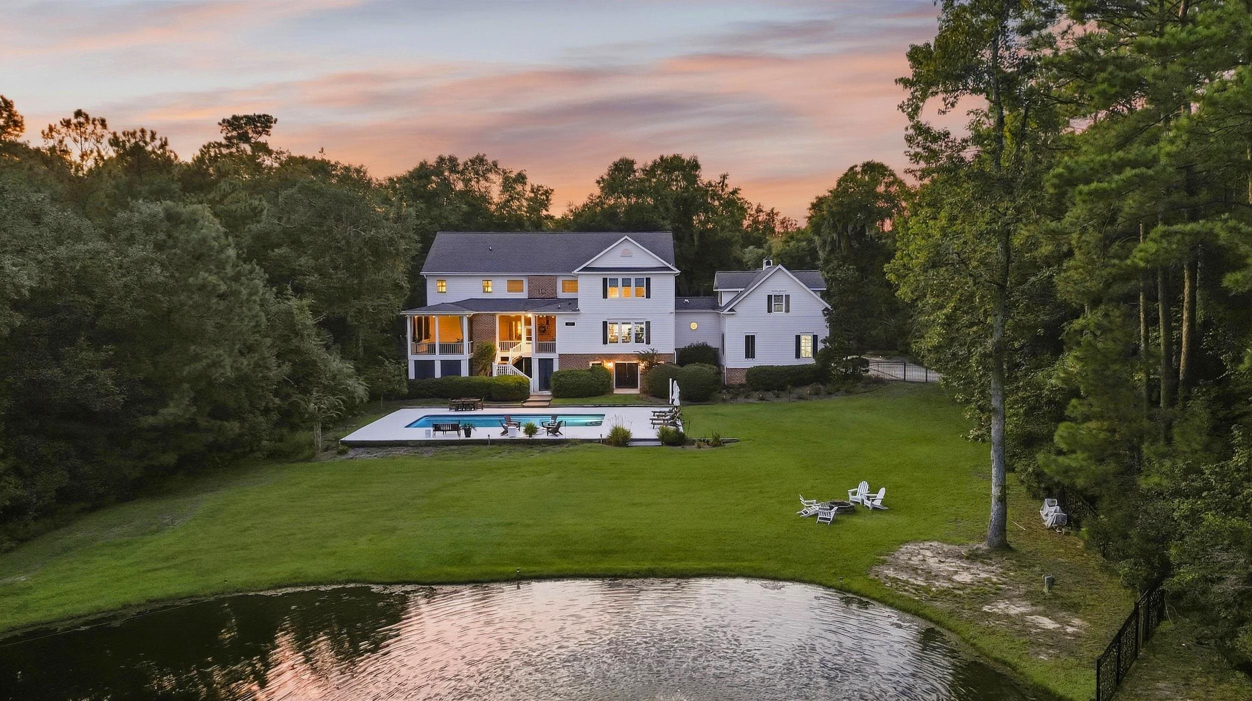 285 Brickwell Ln.
