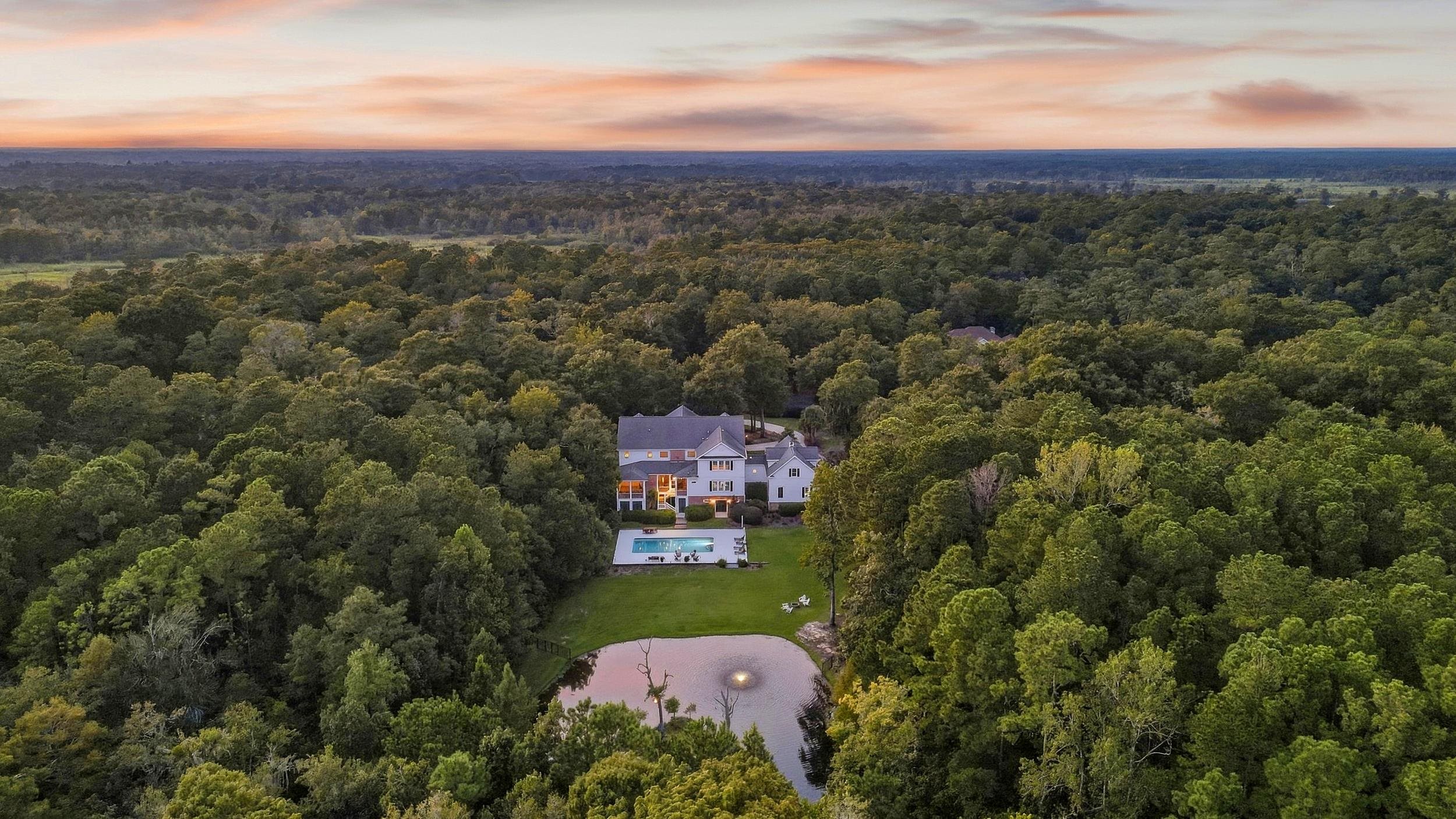 285 Brickwell Ln.