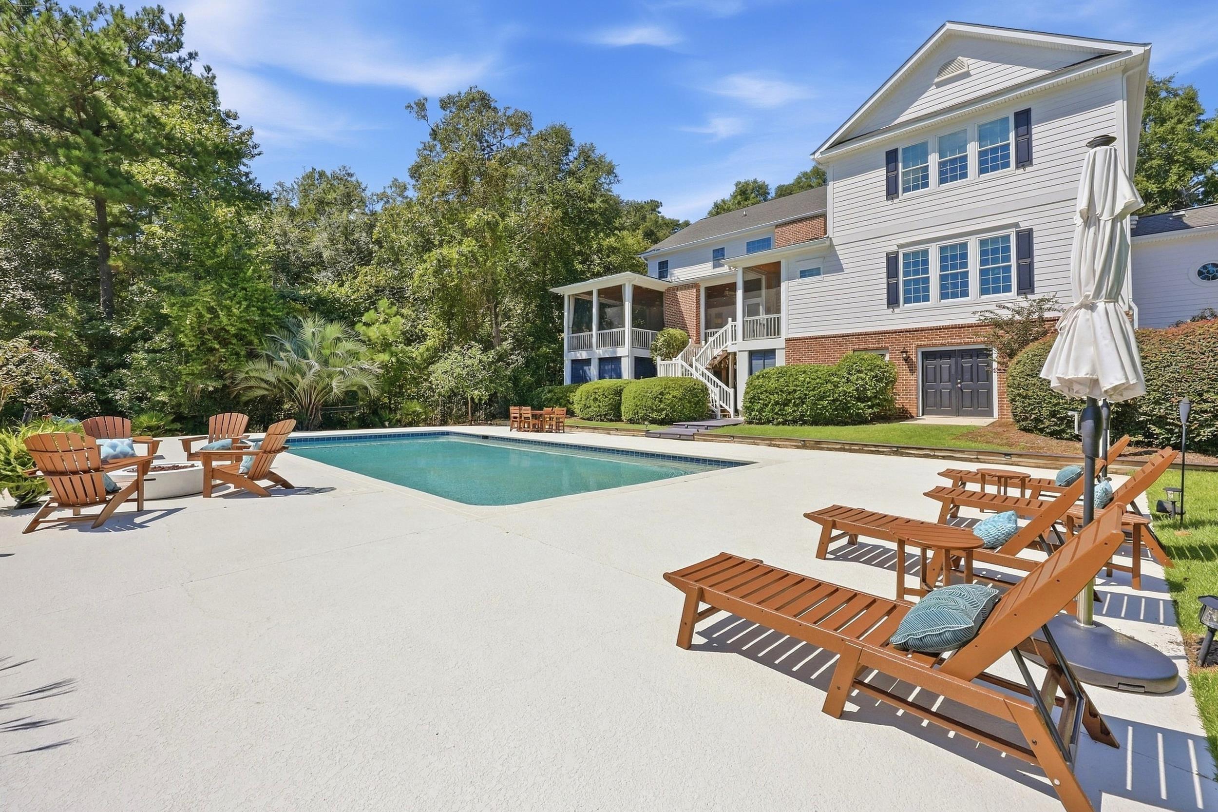 285 Brickwell Ln.